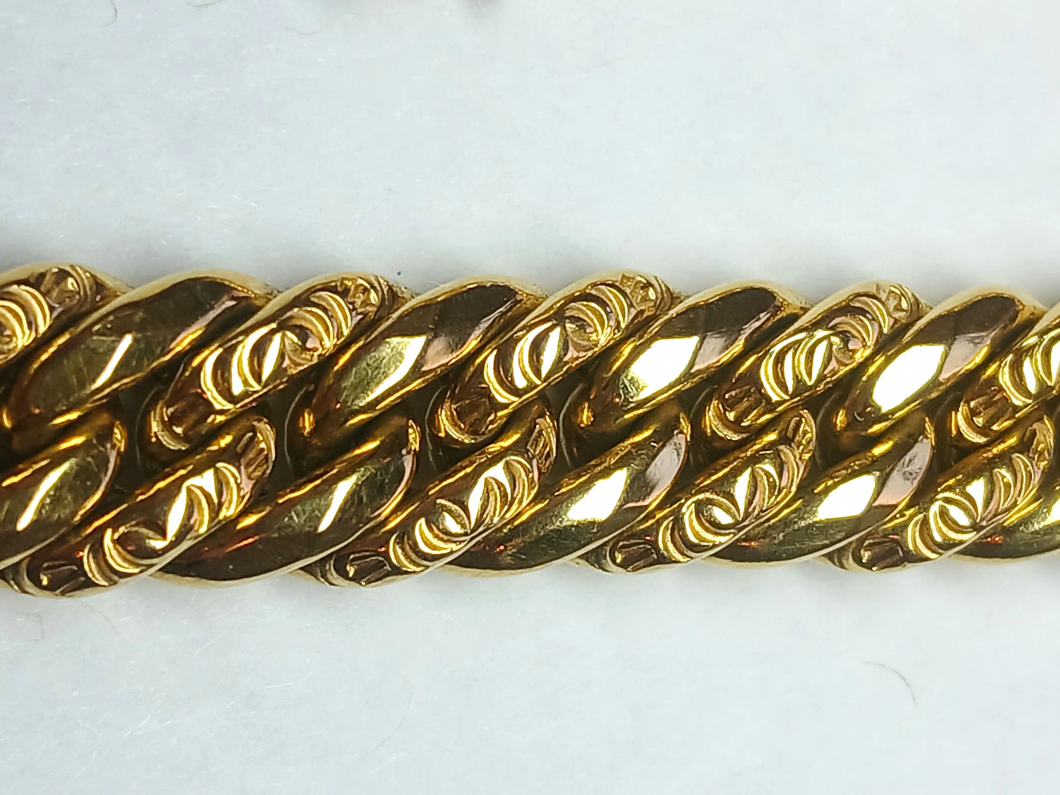 Barcelet en or jaune maille americaine sold by 58 Facettes product image thumbnail 4