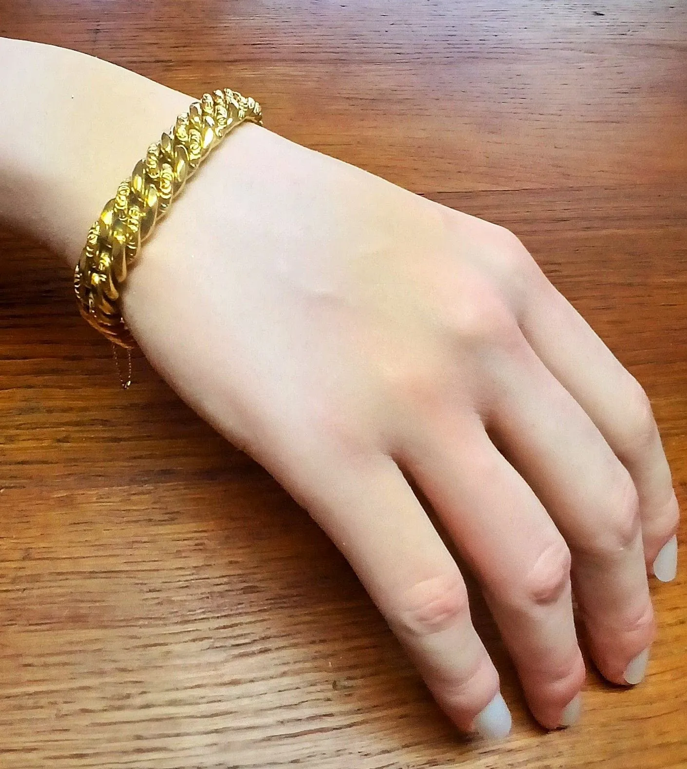 Barcelet en or jaune maille americaine sold by 58 Facettes product image thumbnail 2