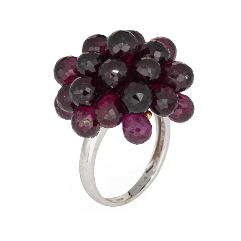 Bague cocktail vintage en or blanc 18 carats avec grenat briolette sold by 58 Facettes