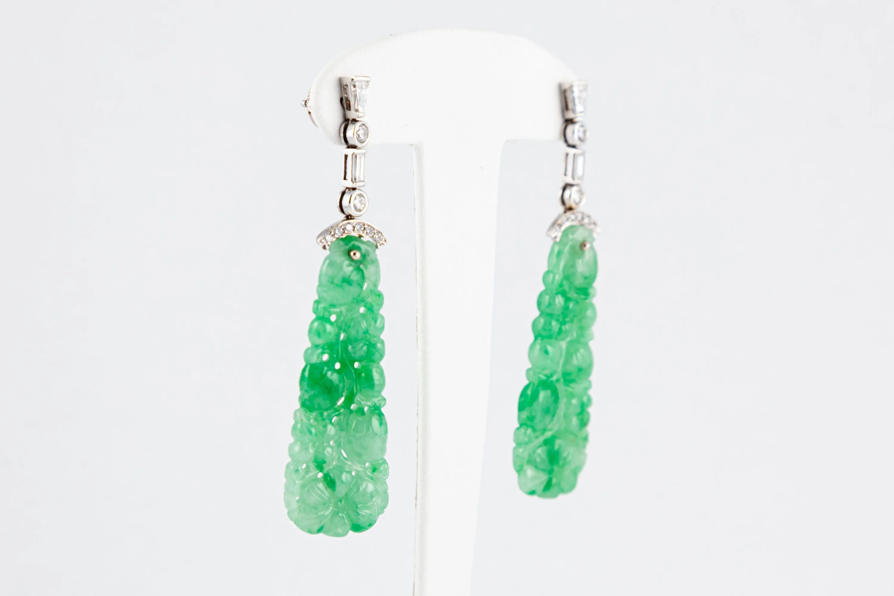 Paire de pendants d’oreilles or gris, plaques de jade gravé sold by 58 Facettes product image thumbnail 2