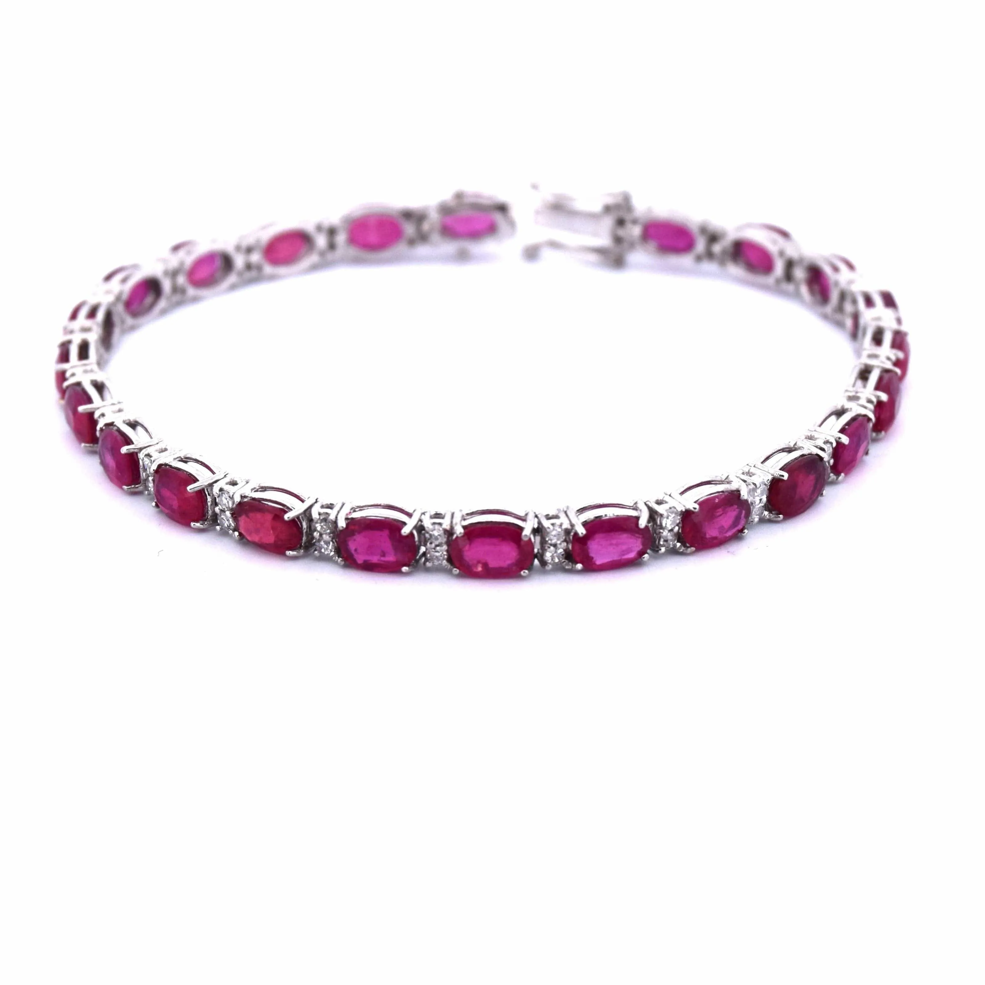 Bracelet Tennis - Or Blanc - Rubis et Diamants sold by 58 Facettes