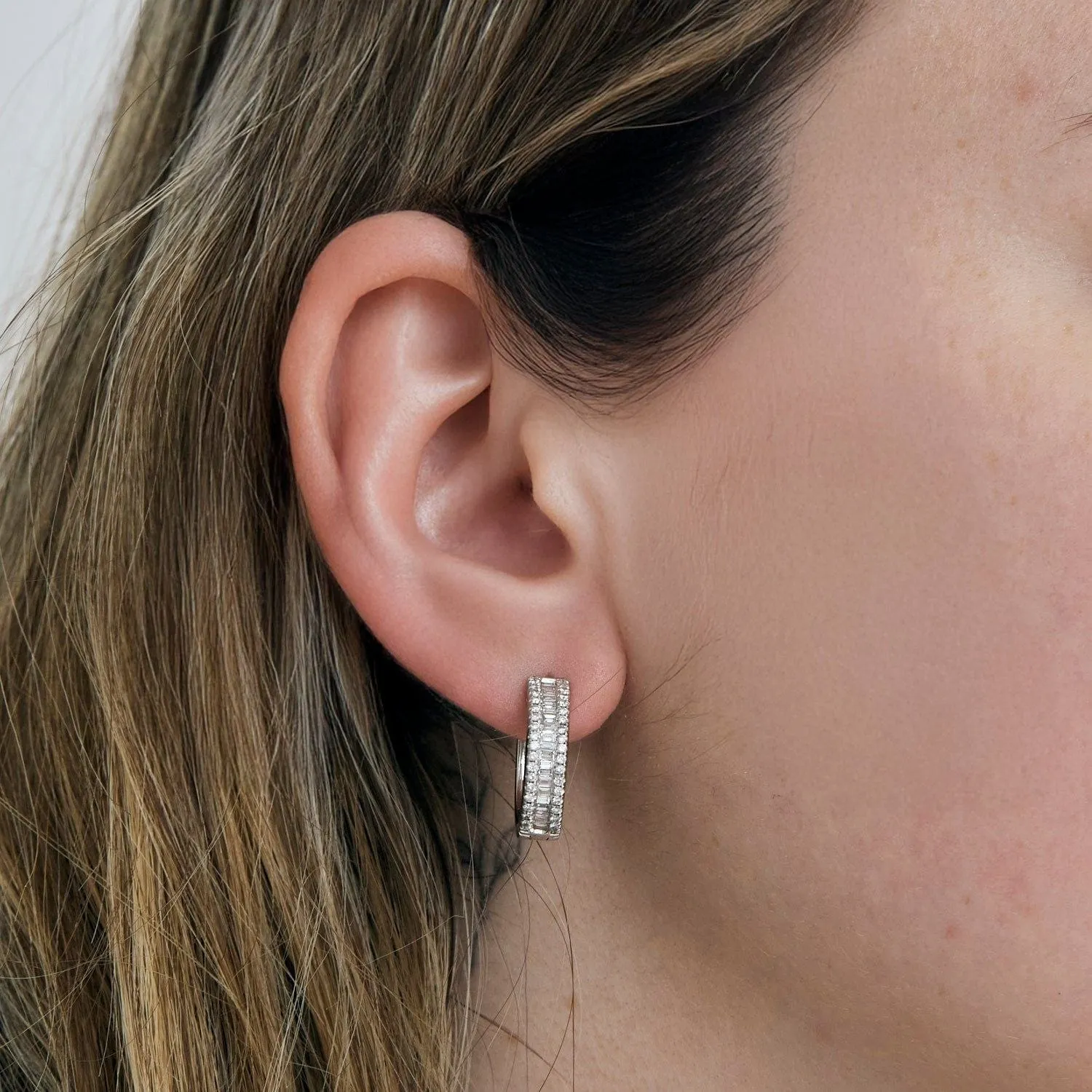 CRÉOLES OR BLANC ET DIAMANTS sold by 58 Facettes product image thumbnail 2