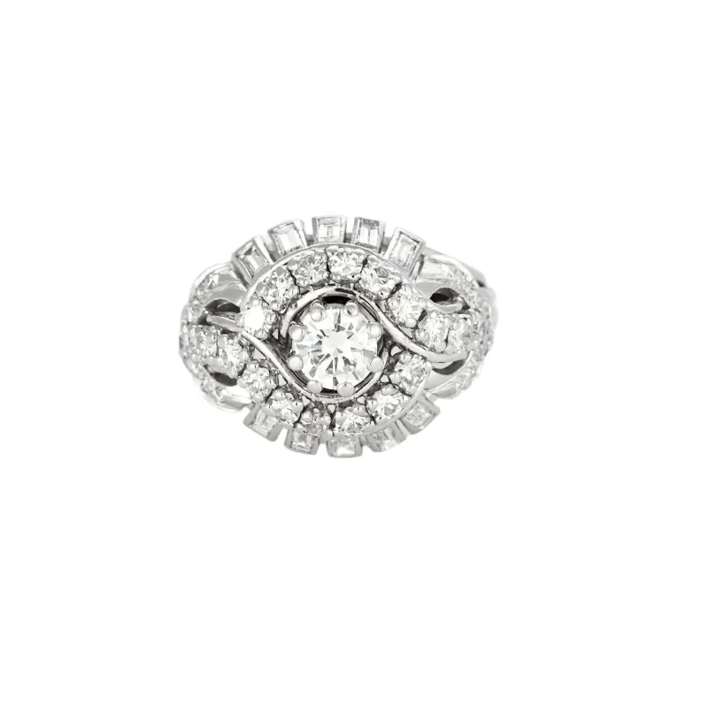 Bague dôme or blanc et diamants sold by 58 Facettes
