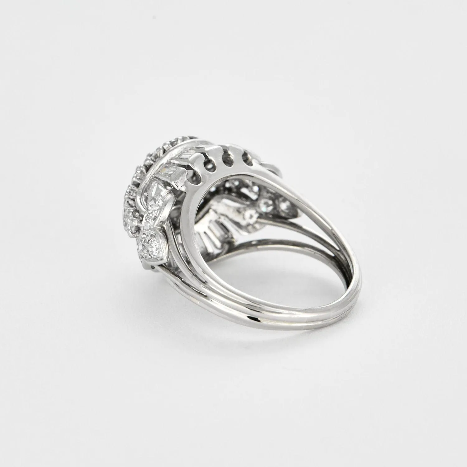 Bague dôme or blanc et diamants sold by 58 Facettes product image thumbnail 5