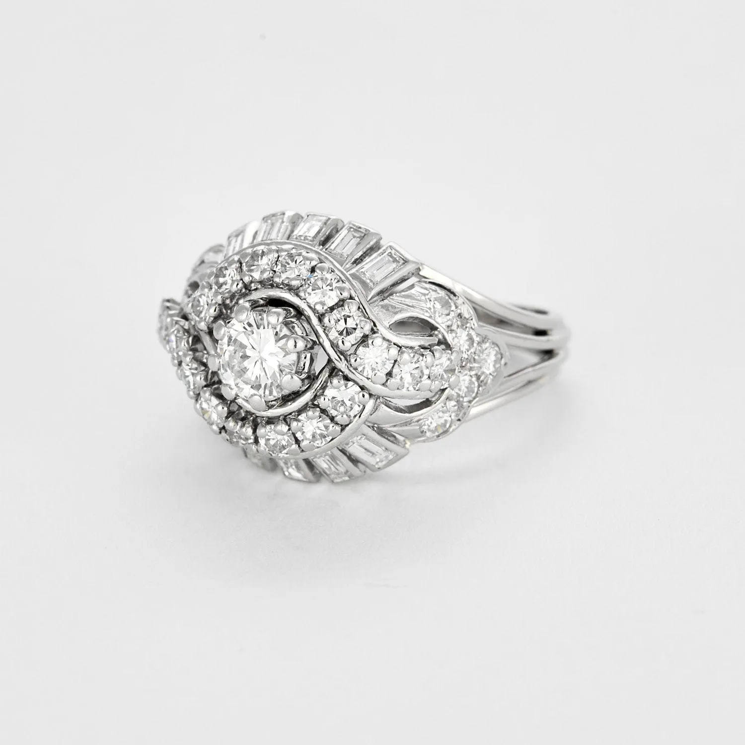 Bague dôme or blanc et diamants sold by 58 Facettes product image thumbnail 2