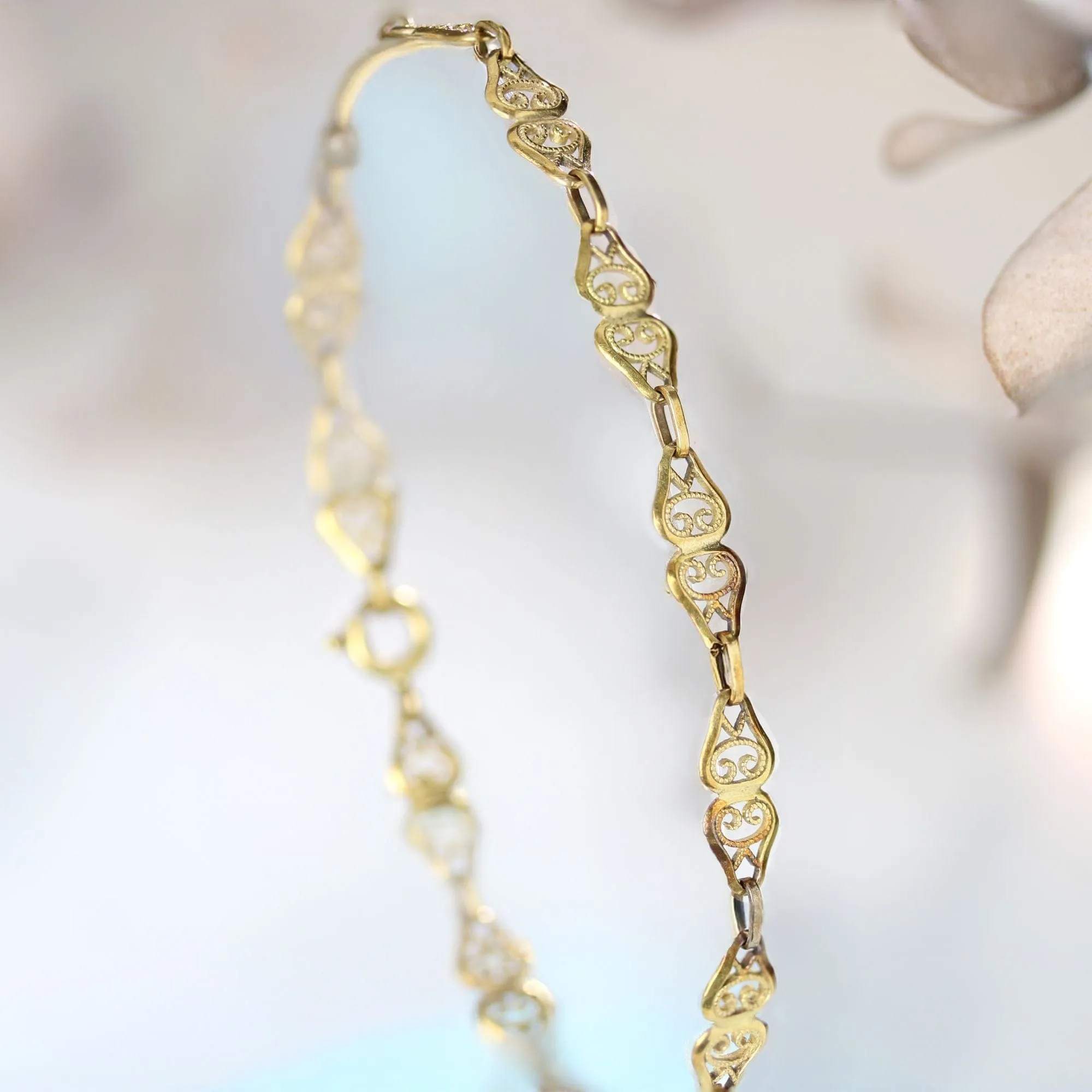 Bracelet en or jaune filigrané sold by 58 Facettes product image thumbnail 3