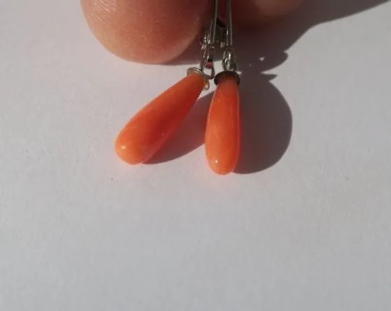 Boucles d’oreilles dormeuses pendantes or blanc corail sold by 58 Facettes product image thumbnail 5