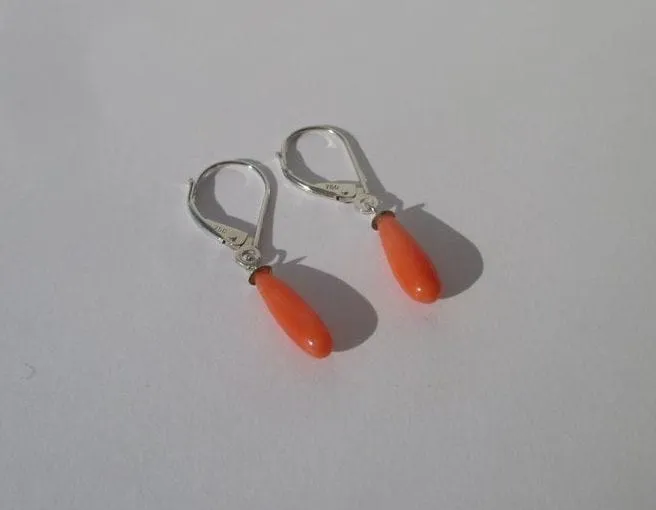Boucles d’oreilles dormeuses pendantes or blanc corail sold by 58 Facettes product image thumbnail 2