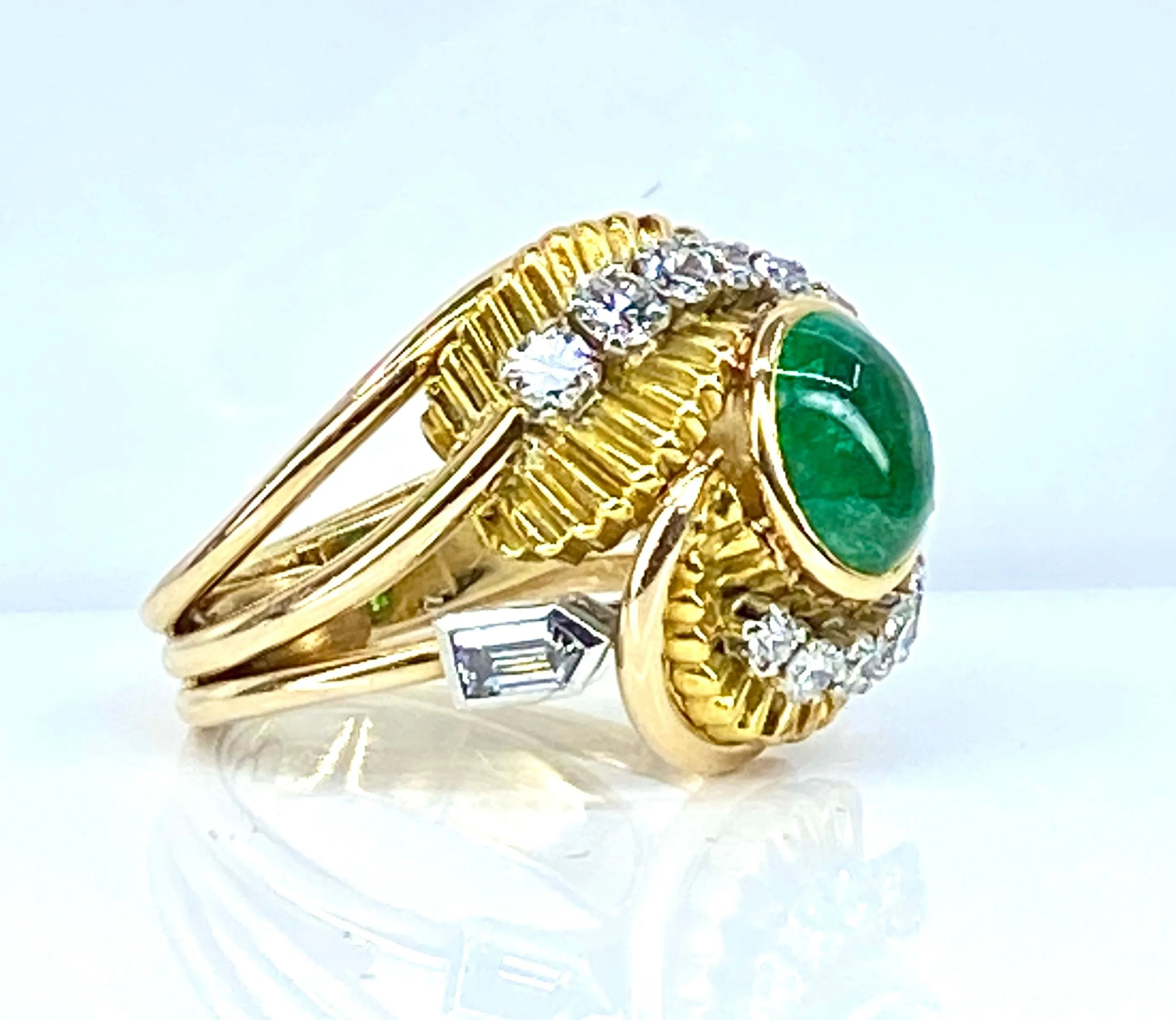 Bague en or jaune et platine, émeraude et diamants sold by 58 Facettes product image thumbnail 5