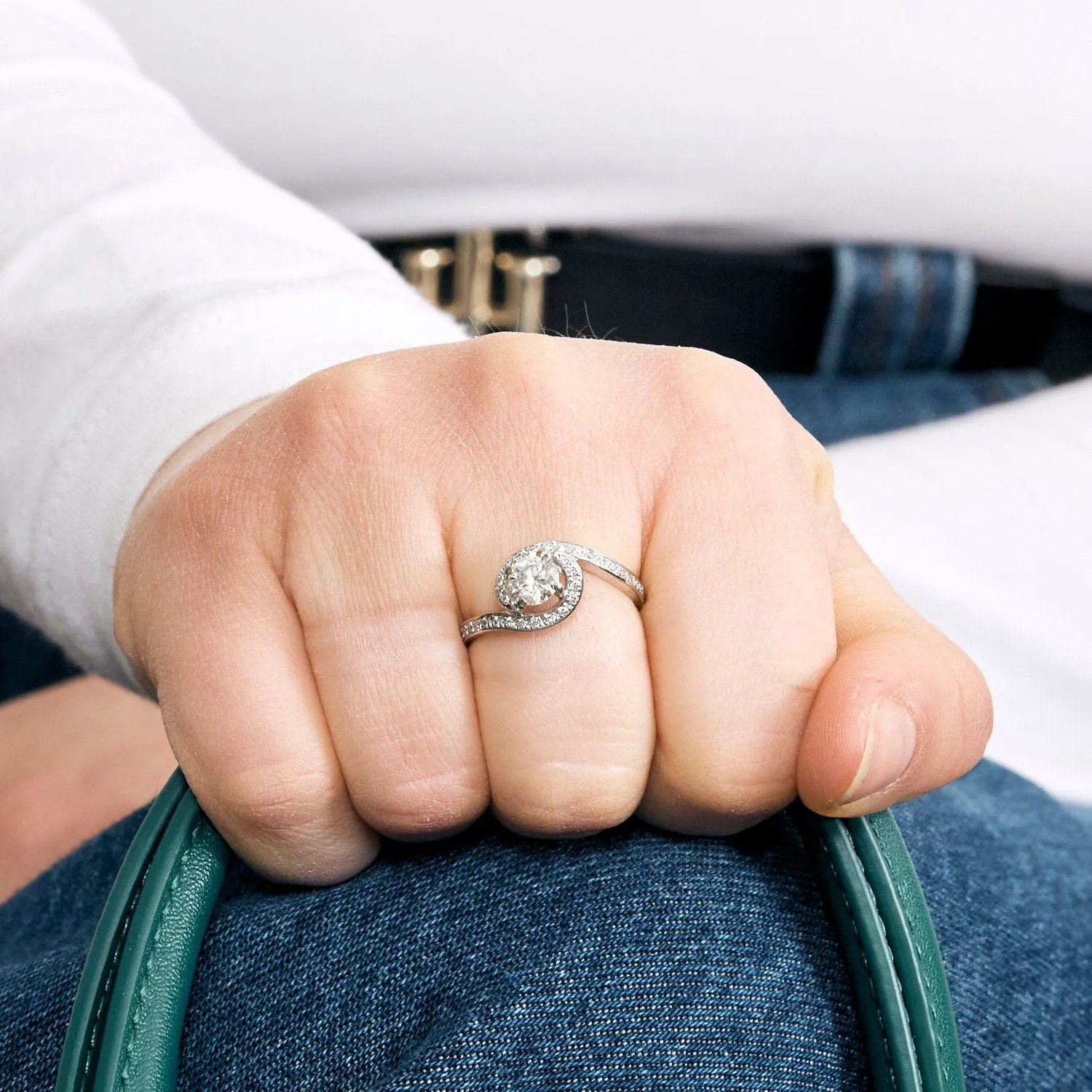 Solitaire or gris et diamants sold by 58 Facettes product image thumbnail 2