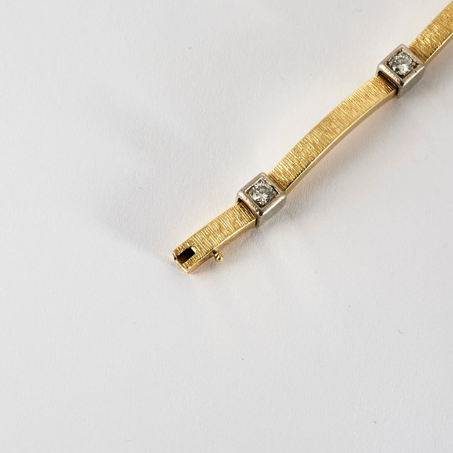 Bracelet moderniste en or jaune et gris, et diamants sold by 58 Facettes product image thumbnail 5