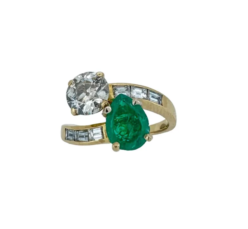Bague toi & moi émeraude diamants sold by 58 Facettes
