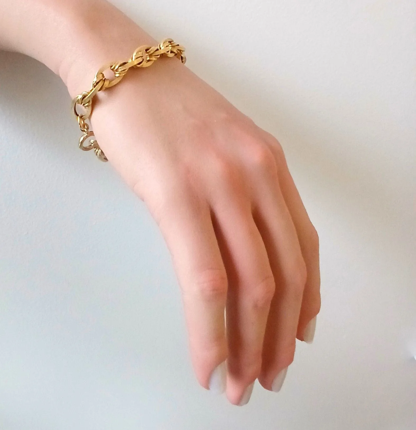 Bracelet maille ovale drappée, fin XIXe siècle sold by 58 Facettes product image thumbnail 2