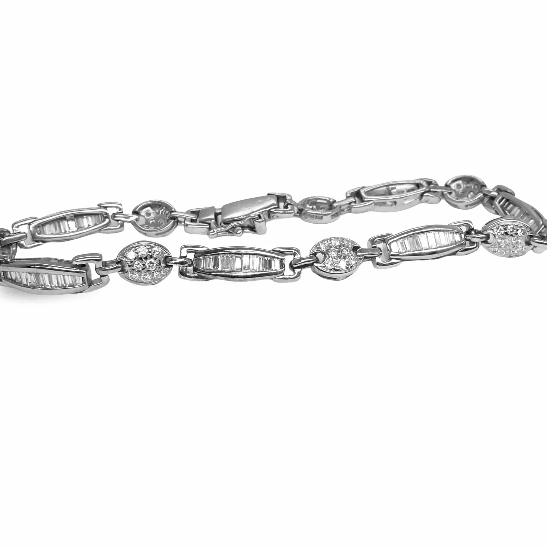 Bracelet or blanc 18K et diamants 2,5 ct sold by 58 Facettes
