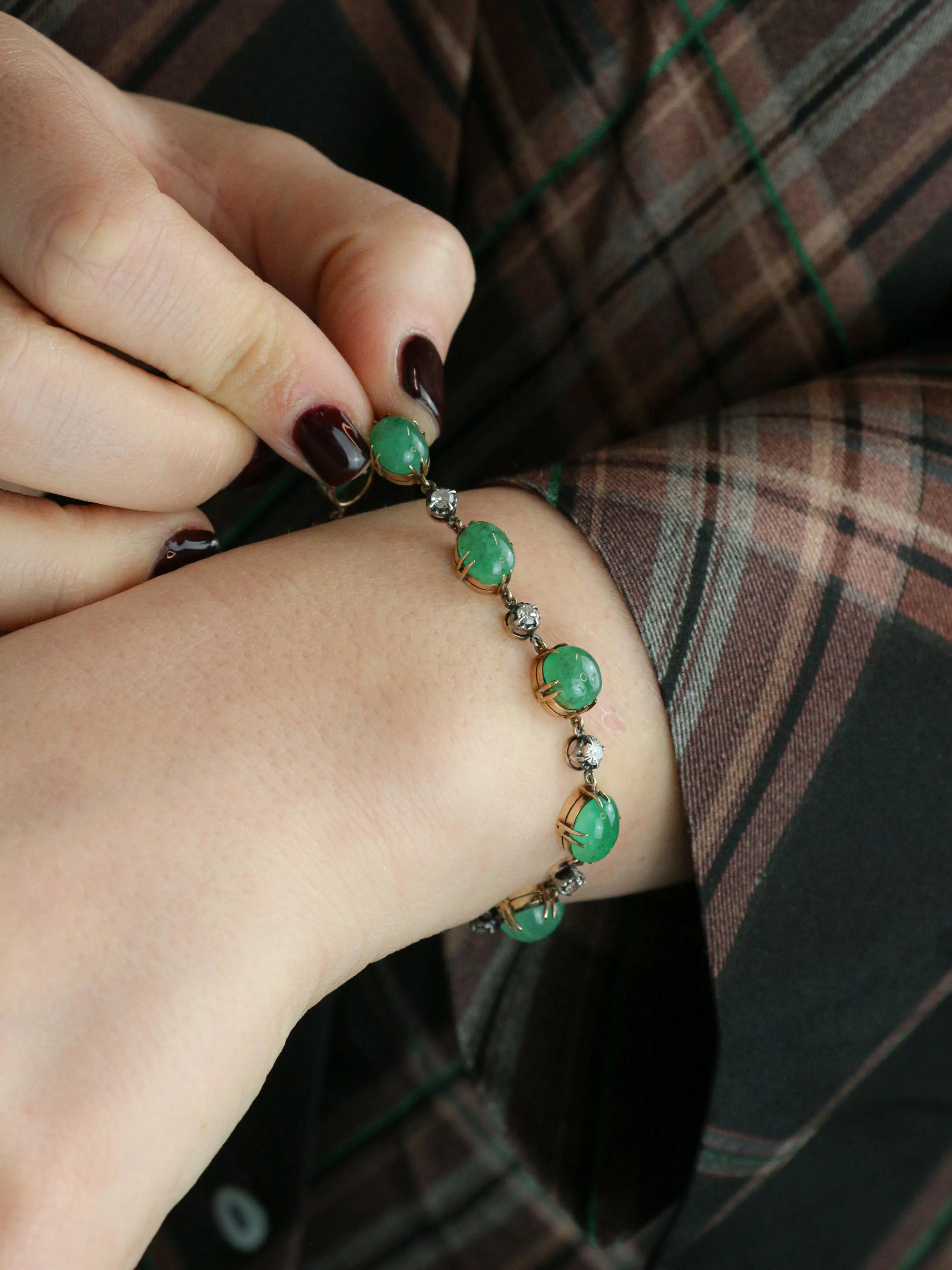 Bracelet ancien cabochons d'émeraudes or jaune diamants sold by 58 Facettes product image thumbnail 2