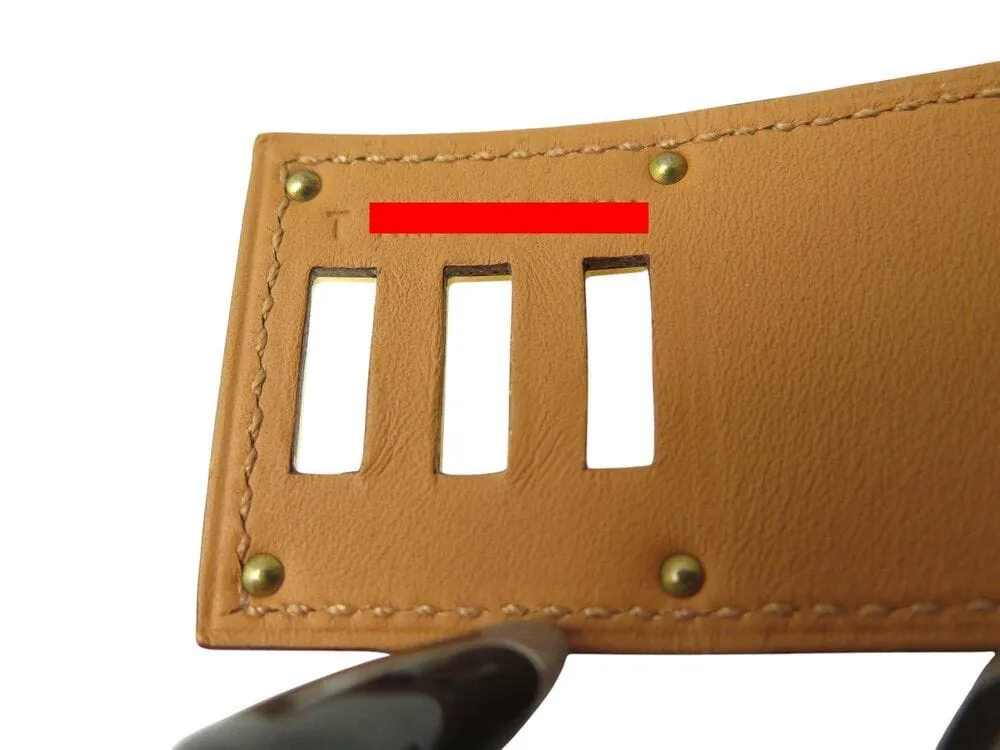 bracelet HERMES kelly chien lézard niloticus t3 15 a 17 métal doré rouge sold by 58 Facettes product image thumbnail 5