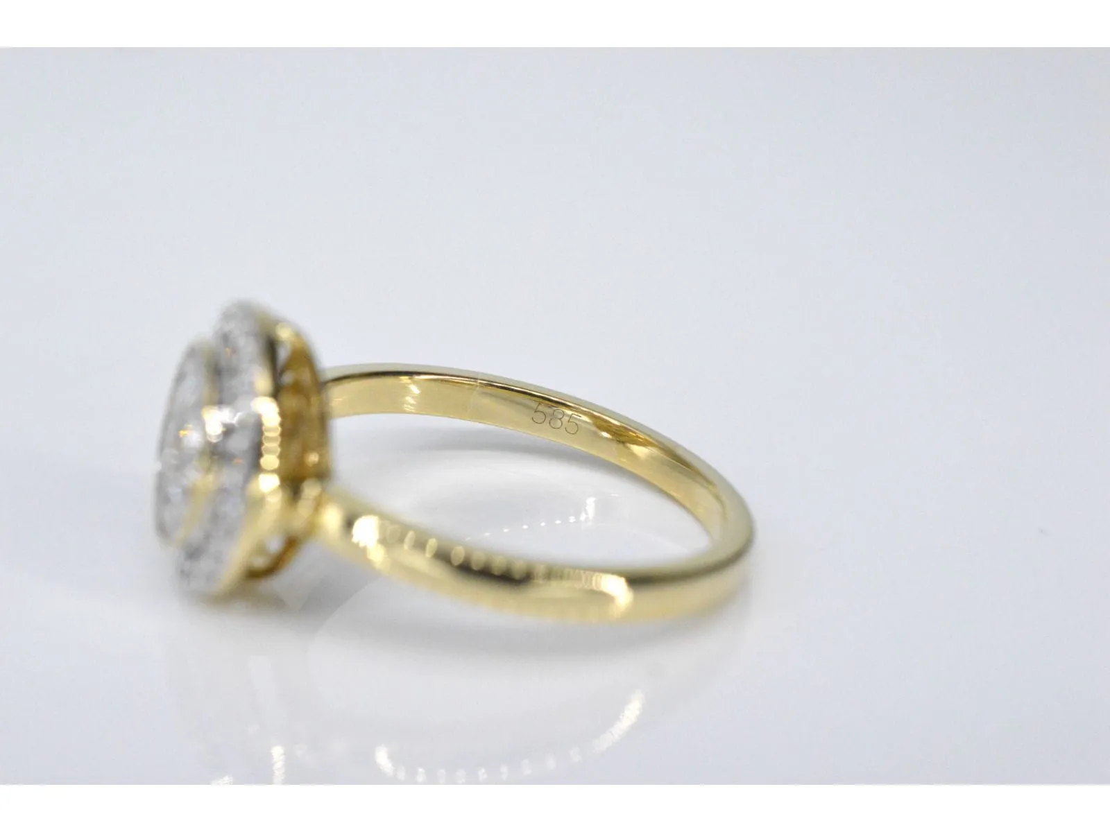 Bague en or jaune avec diamant sold by 58 Facettes product image thumbnail 3