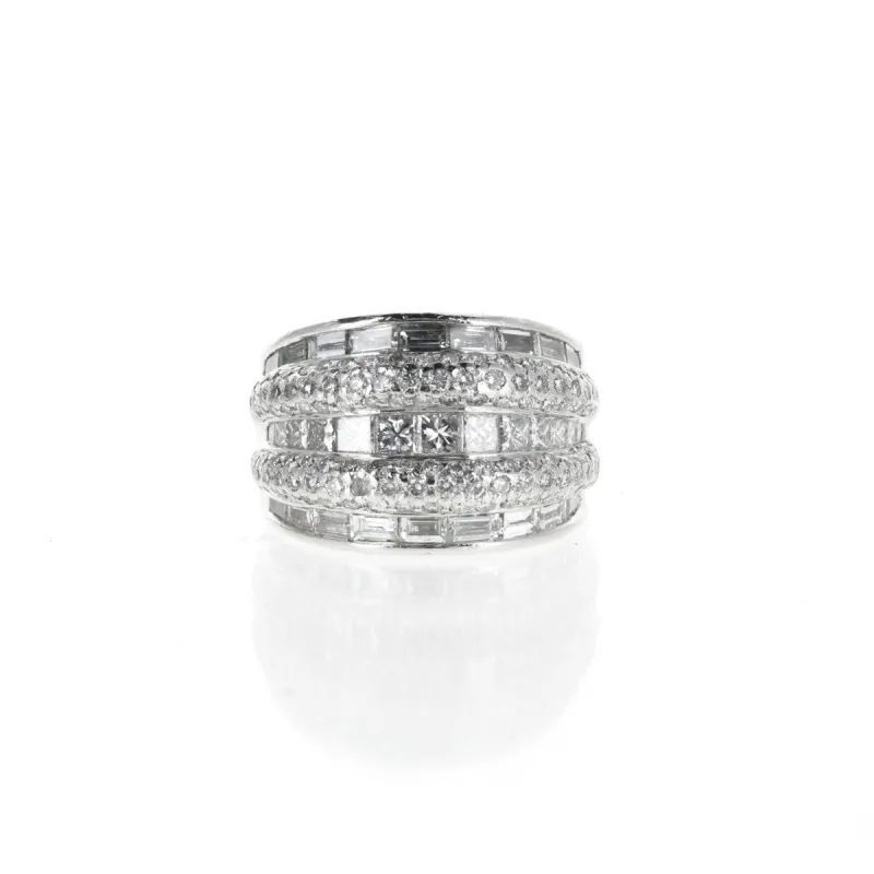 Bague en platine sertie de diamants brillants et baguettes sold by 58 Facettes