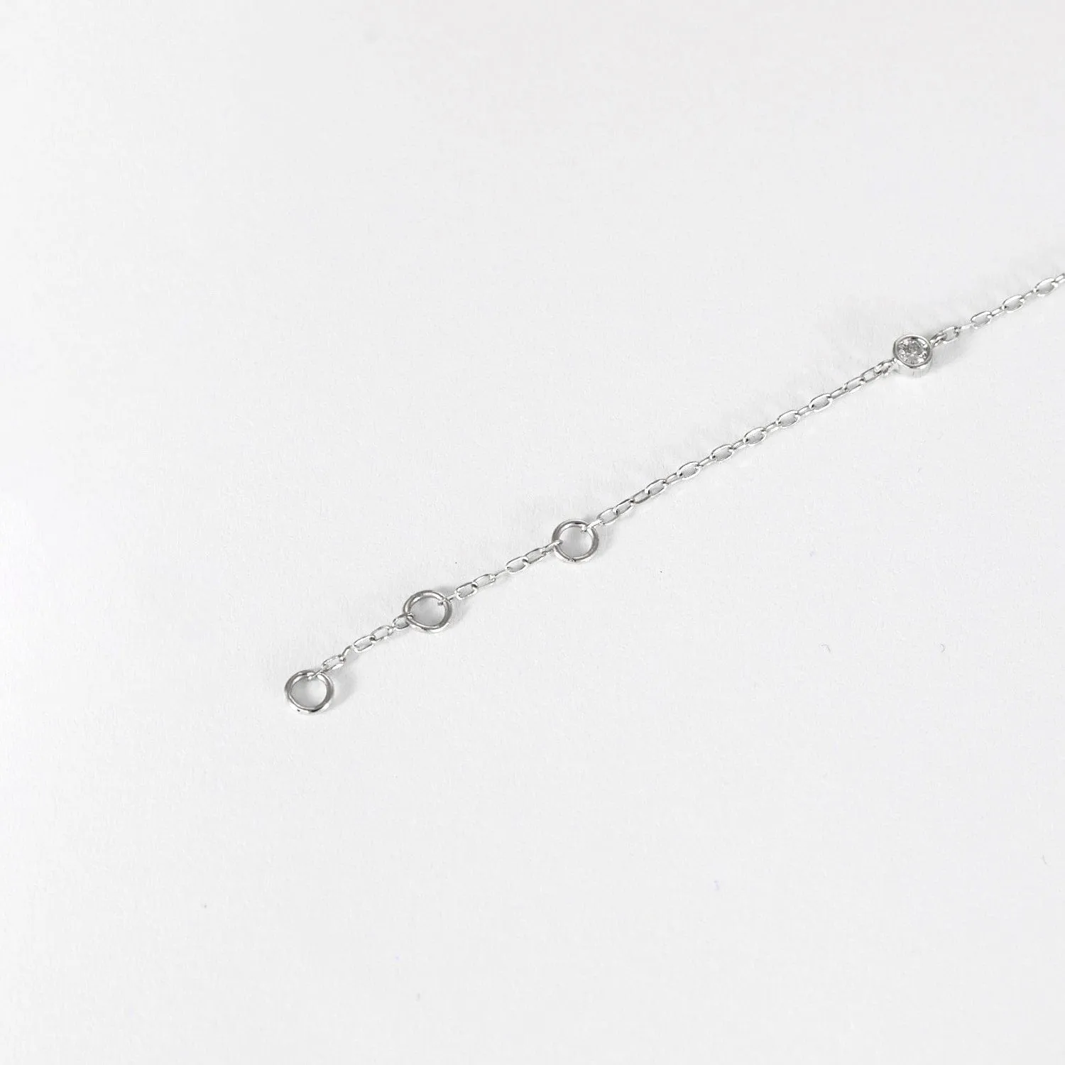 MAUBOUSSIN - Une étoile 1934 - Bracelet or blanc, laque et diamants sold by 58 Facettes product image thumbnail 4