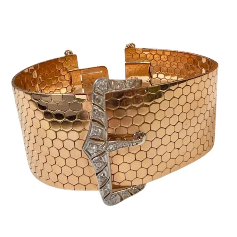 Bracelet en or jaune avec diamants 1940-1945 sold by 58 Facettes