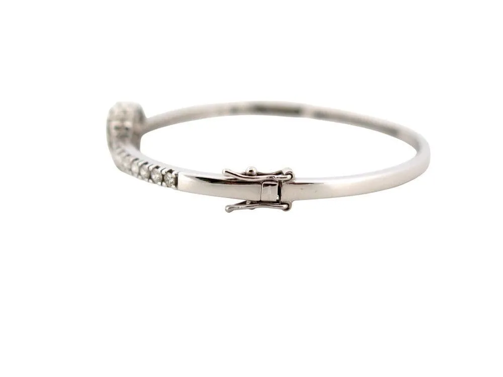 bracelet jonc coeur serti 30 diamants 1.55ct t15 or blanc 18k 10gr sold by 58 Facettes product image thumbnail 4