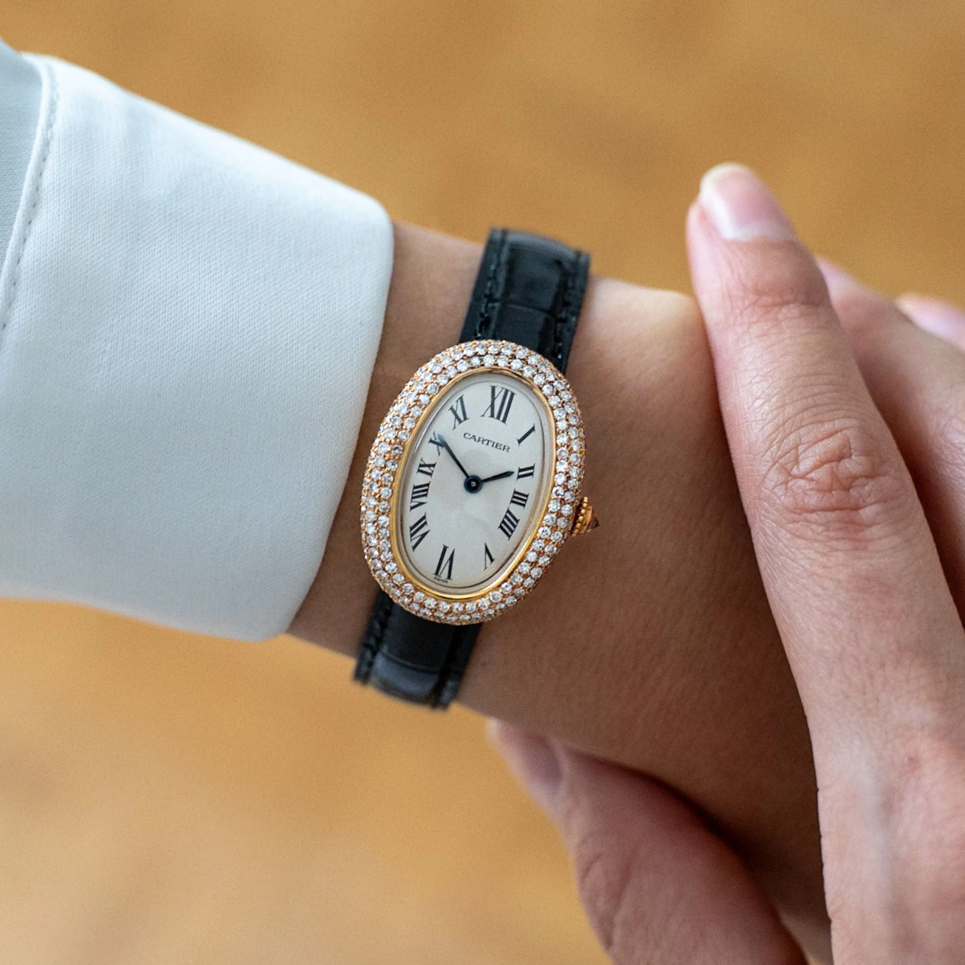 Cartier Baignoire Diamond - Ivory roman dial sold by 58 Facettes product image thumbnail 2