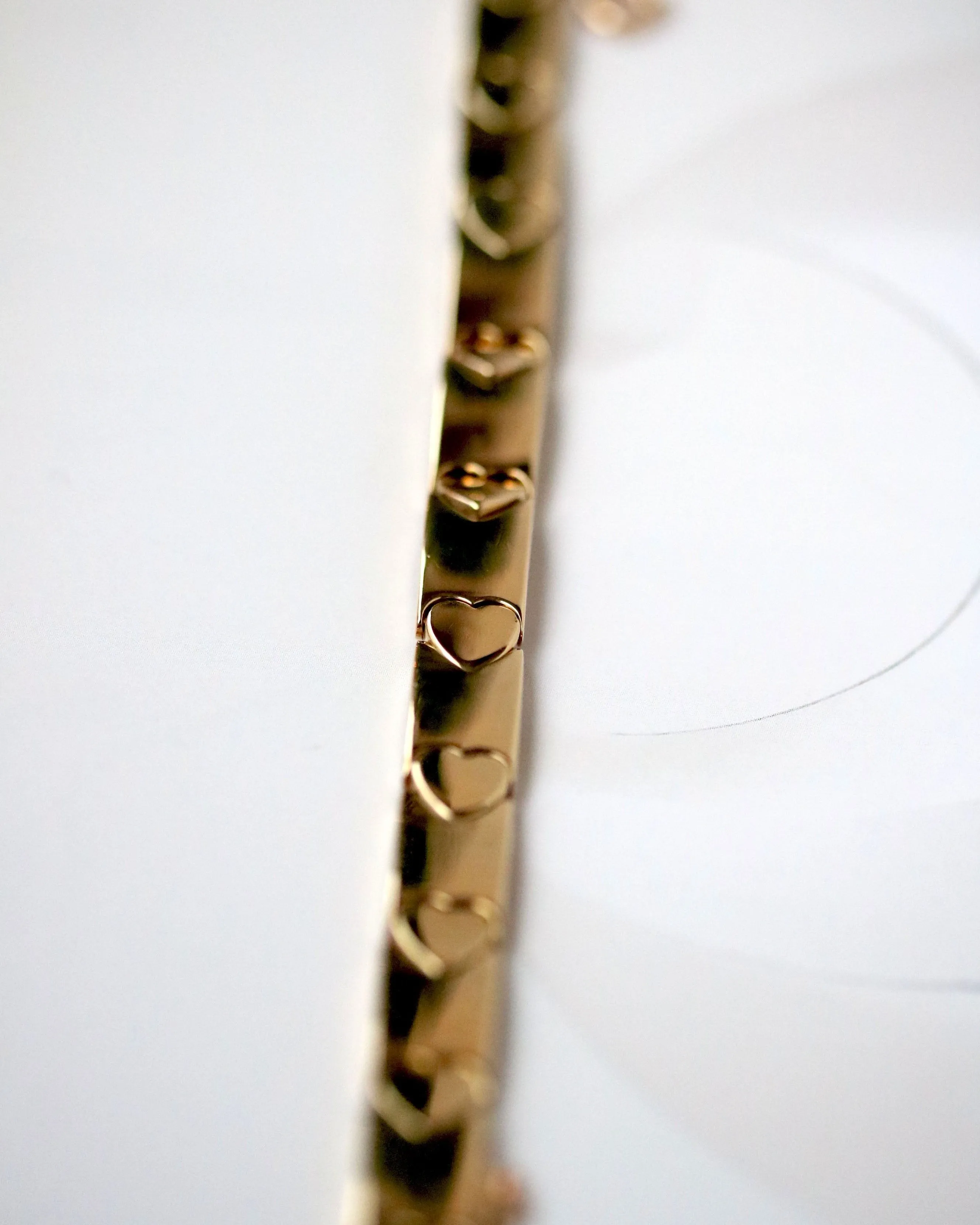 Bracelet Maille Articulée Cœur signé "Piaget" en Or Jaune sold by 58 Facettes product image thumbnail 4