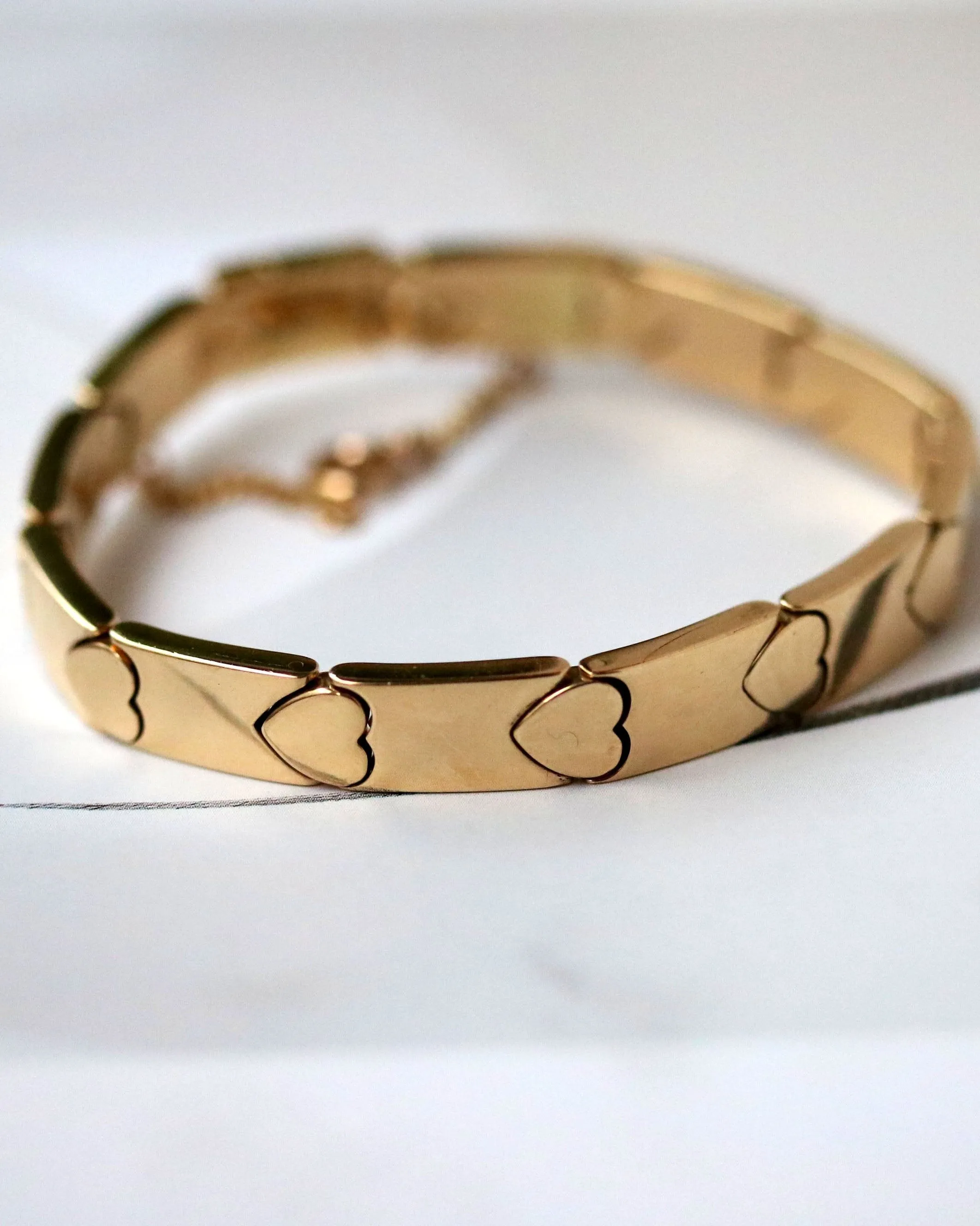 Bracelet Maille Articulée Cœur signé "Piaget" en Or Jaune sold by 58 Facettes product image thumbnail 2