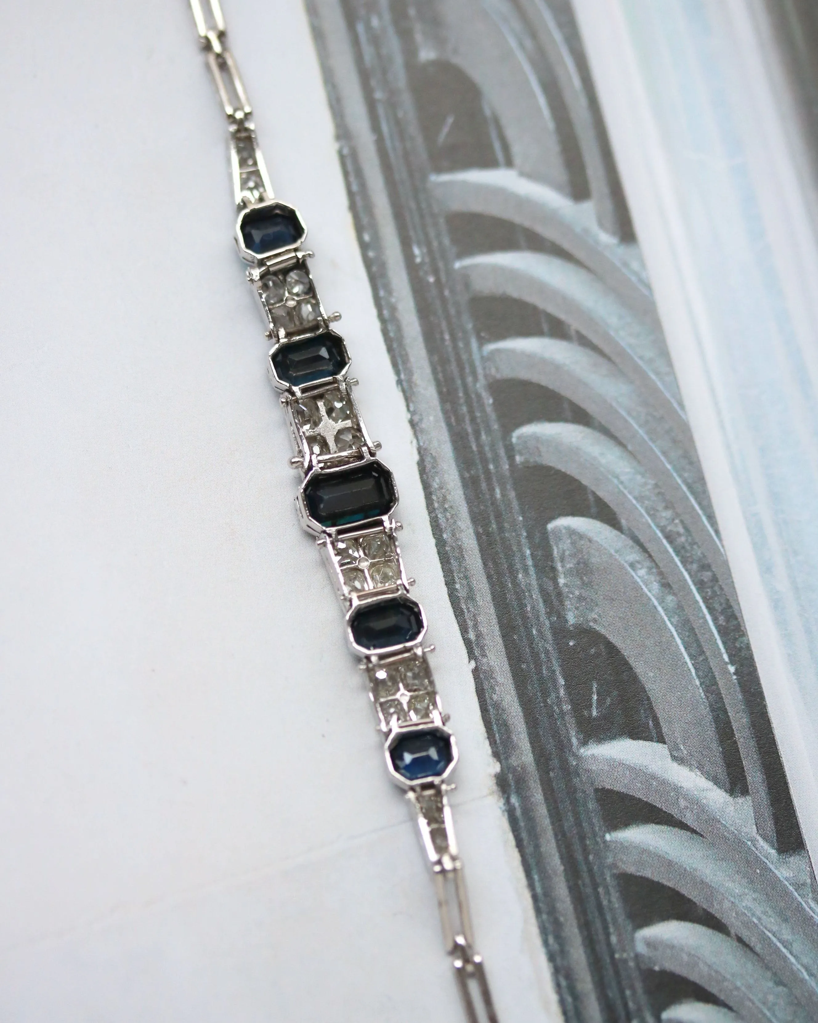 Bracelet Art déco en platine à saphirs et diamants sold by 58 Facettes product image thumbnail 5