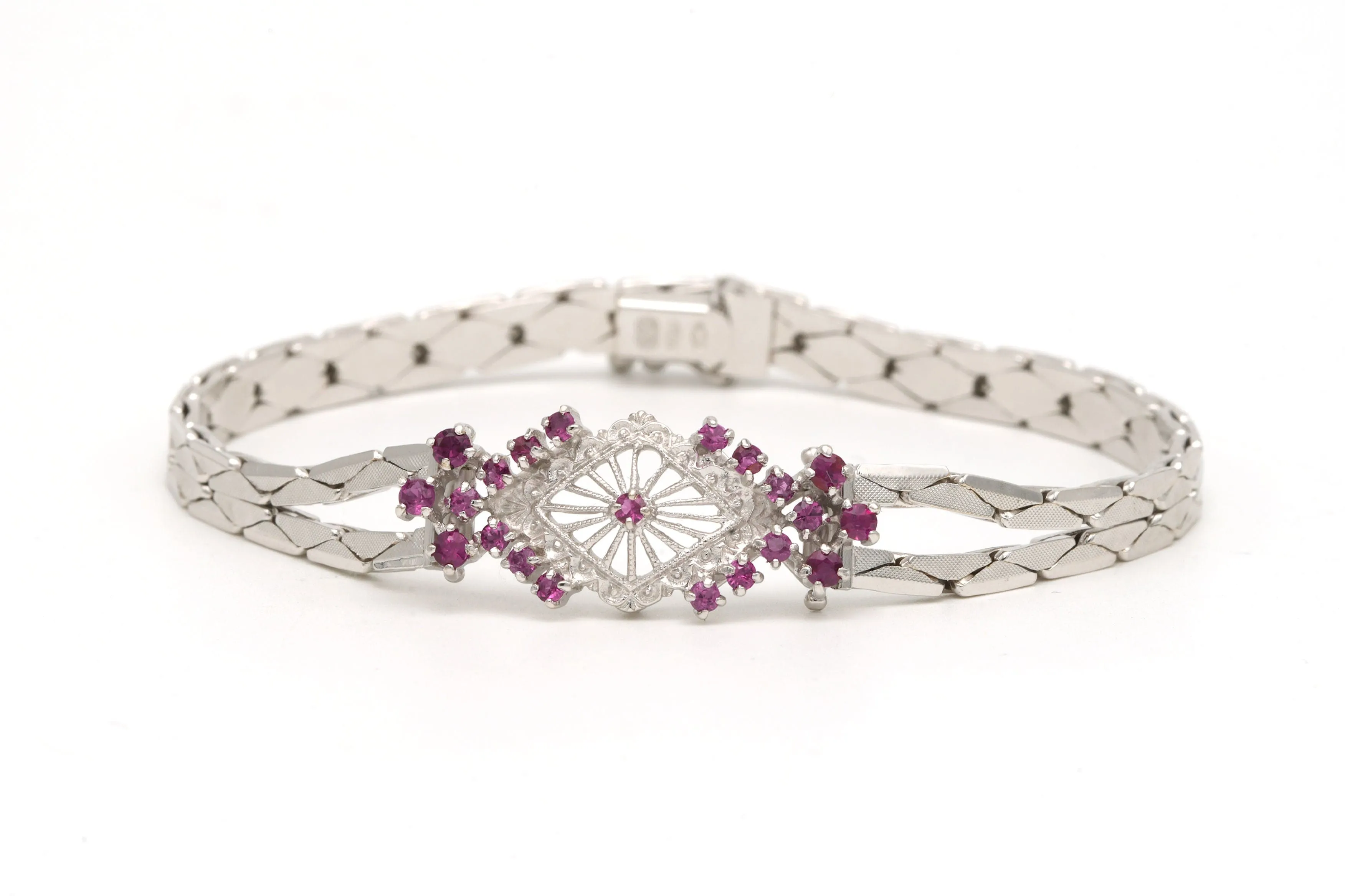Bracelet 1950 en or blanc 18 carats et rubis sold by 58 Facettes
