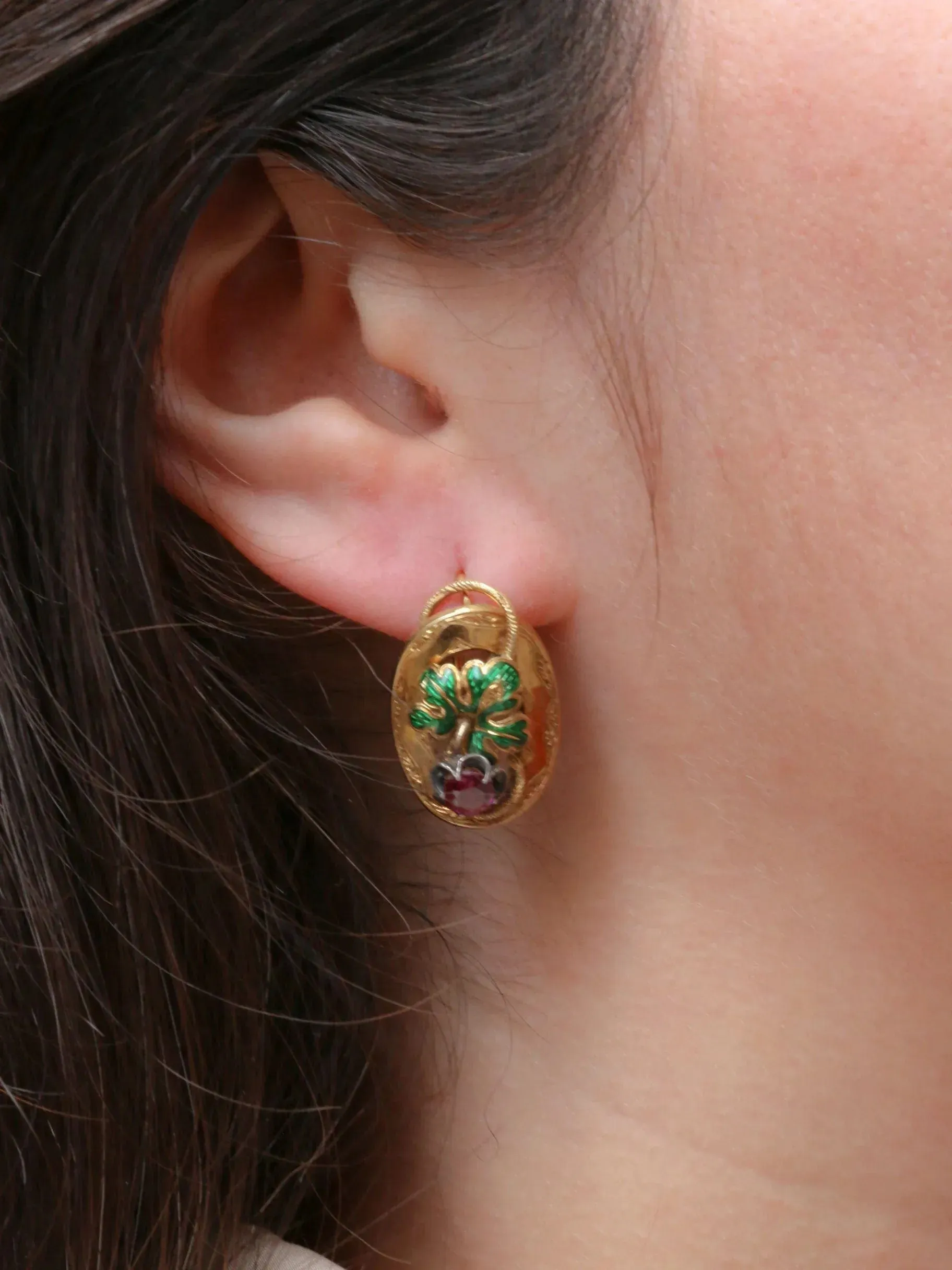 Dormeuses pampre de vigne émail vert grenat sold by 58 Facettes product image thumbnail 2