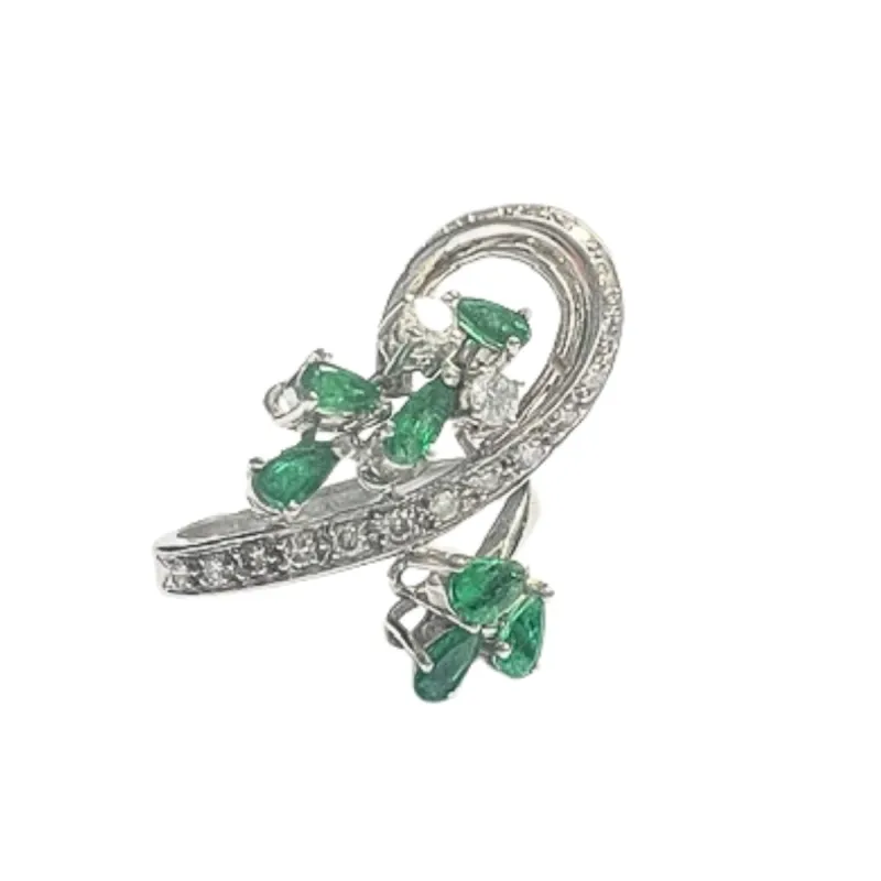 Bague rétro diamants émeraudes sold by 58 Facettes