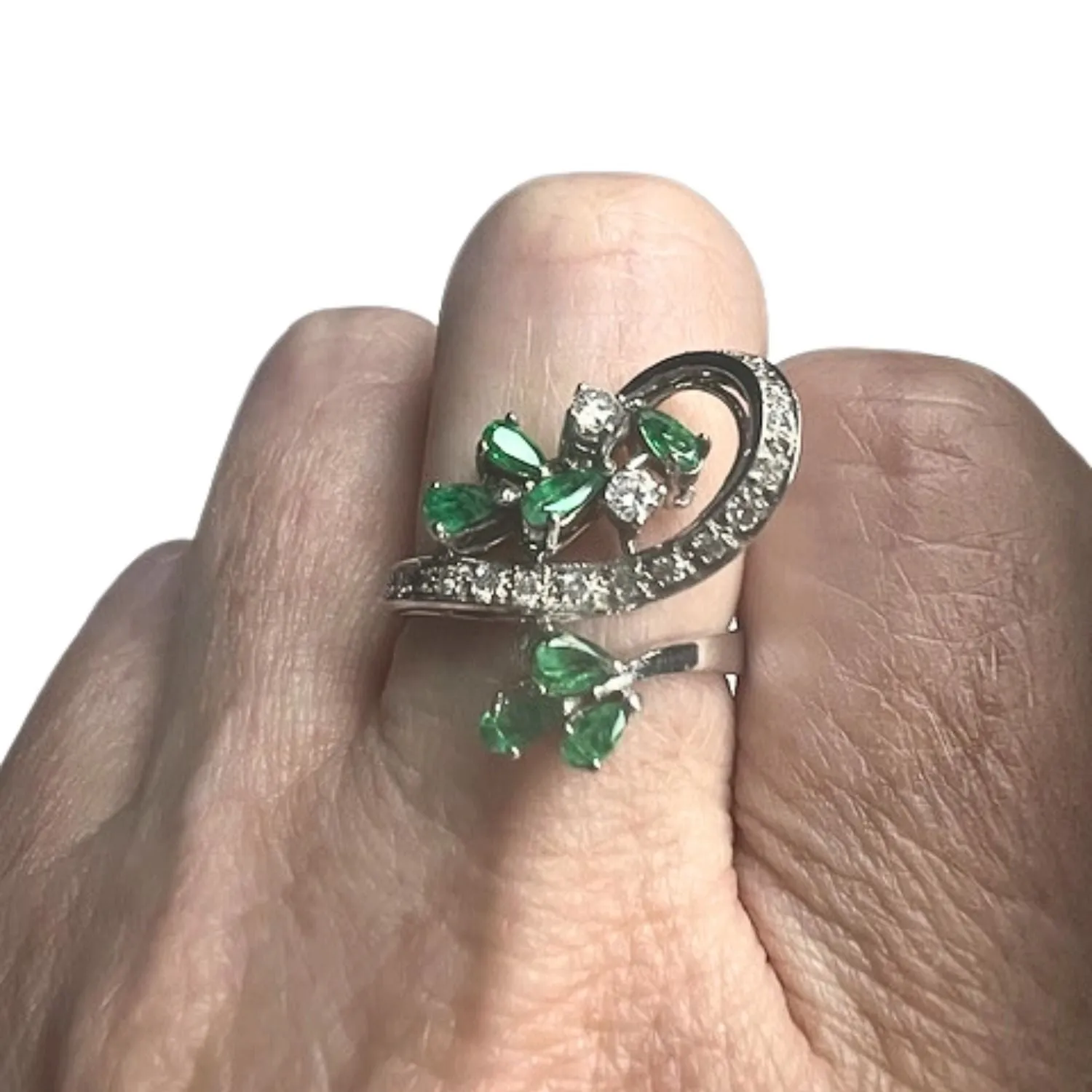 Bague rétro diamants émeraudes sold by 58 Facettes product image thumbnail 5