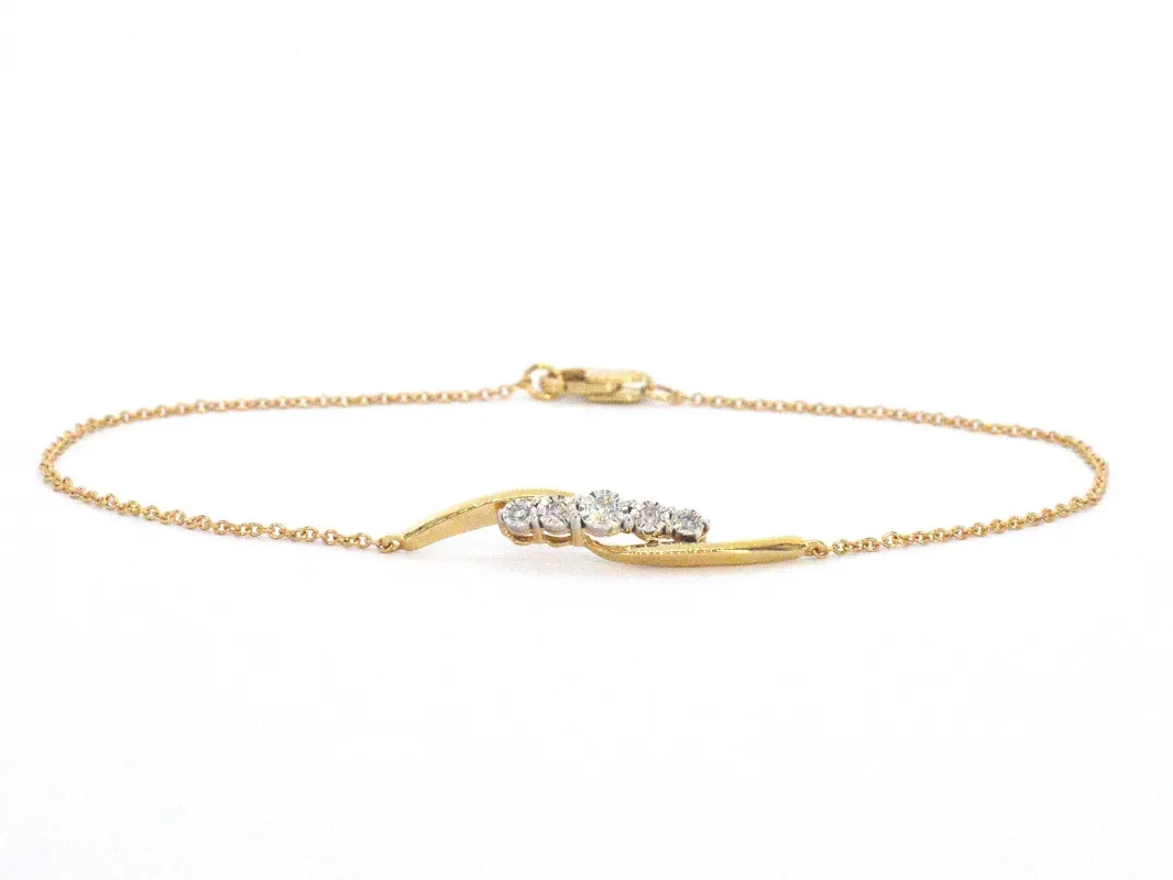 Bracelet en or jaune avec diamants sertis en rang sold by 58 Facettes