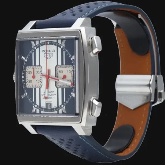 Montre Tag Heuer Monaco Chronographe Calibre 11 Steve McQueen sold by 58 Facettes product image thumbnail 3