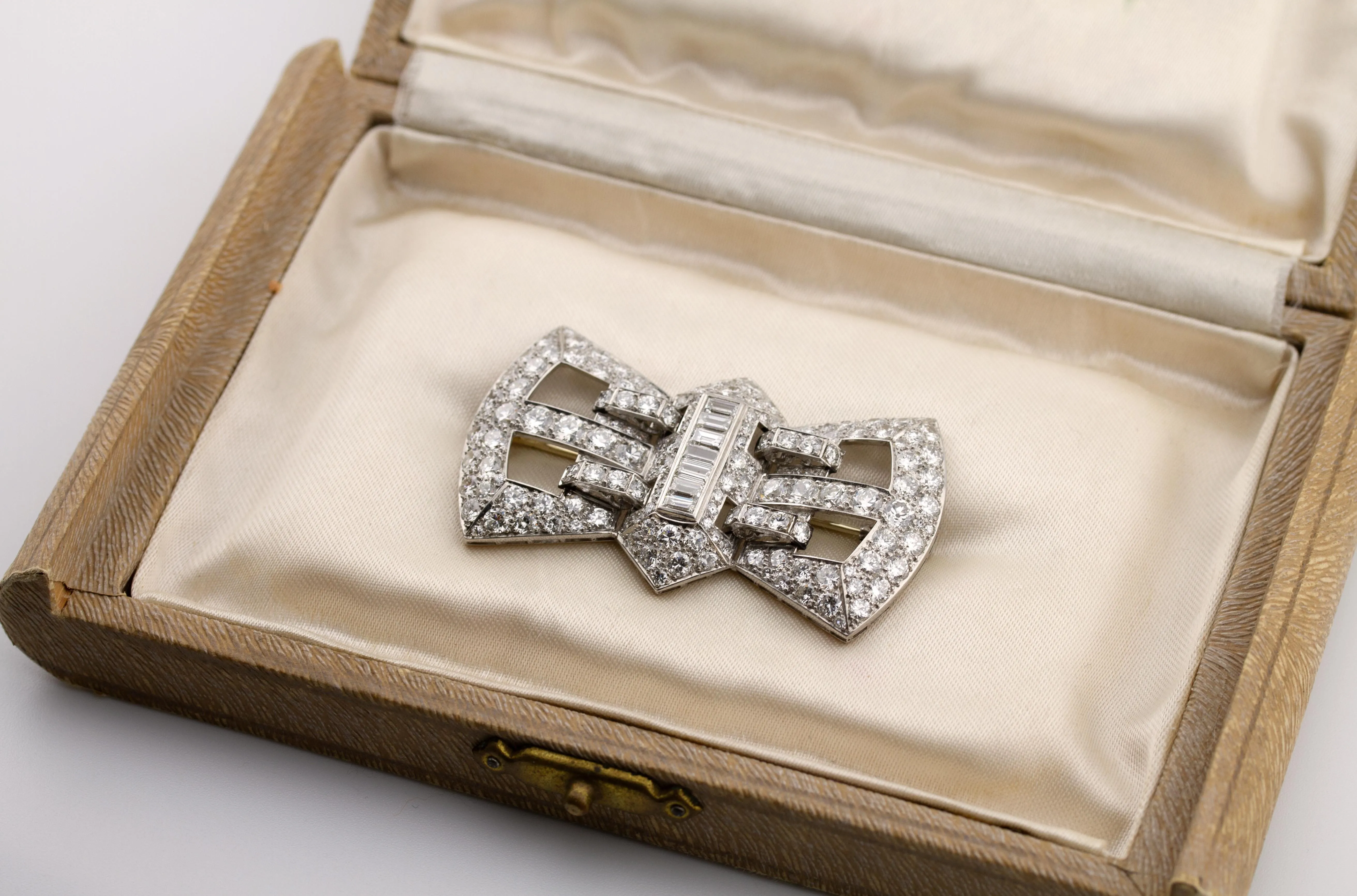 Broche Art Déco en Platine et Diamants sold by 58 Facettes product image thumbnail 4