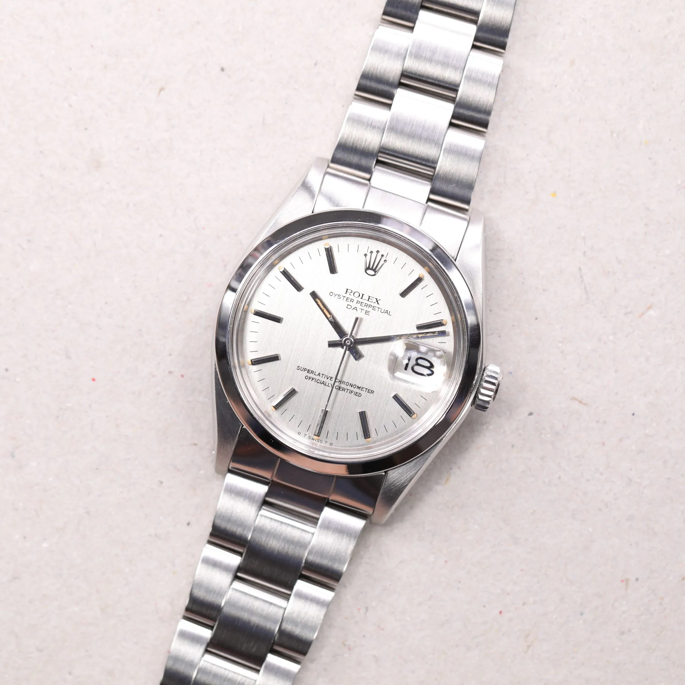 Montre Rolex Oyster Perpetual Date - 1500 sold by 58 Facettes product image thumbnail 3