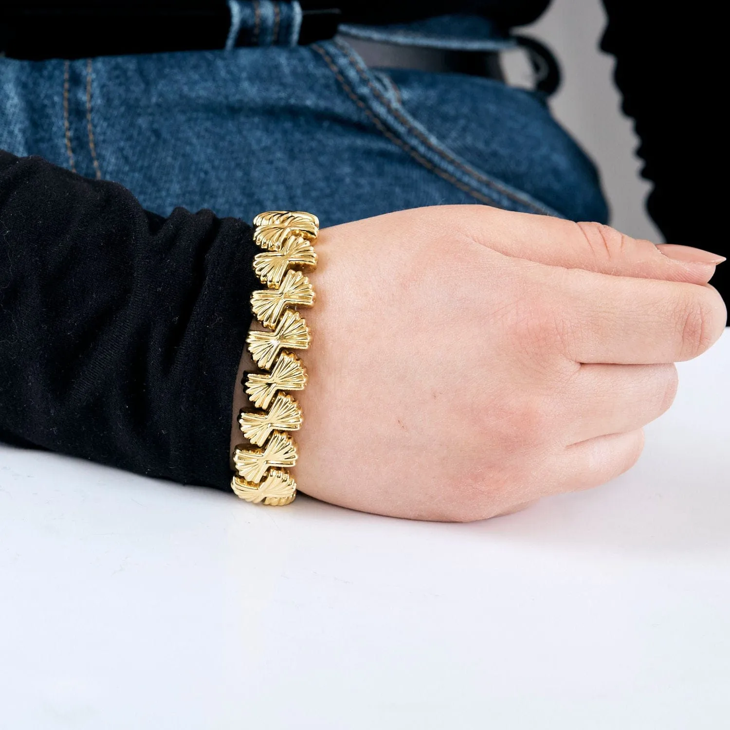 Bracelet or jaune motif noeuds sold by 58 Facettes product image thumbnail 2