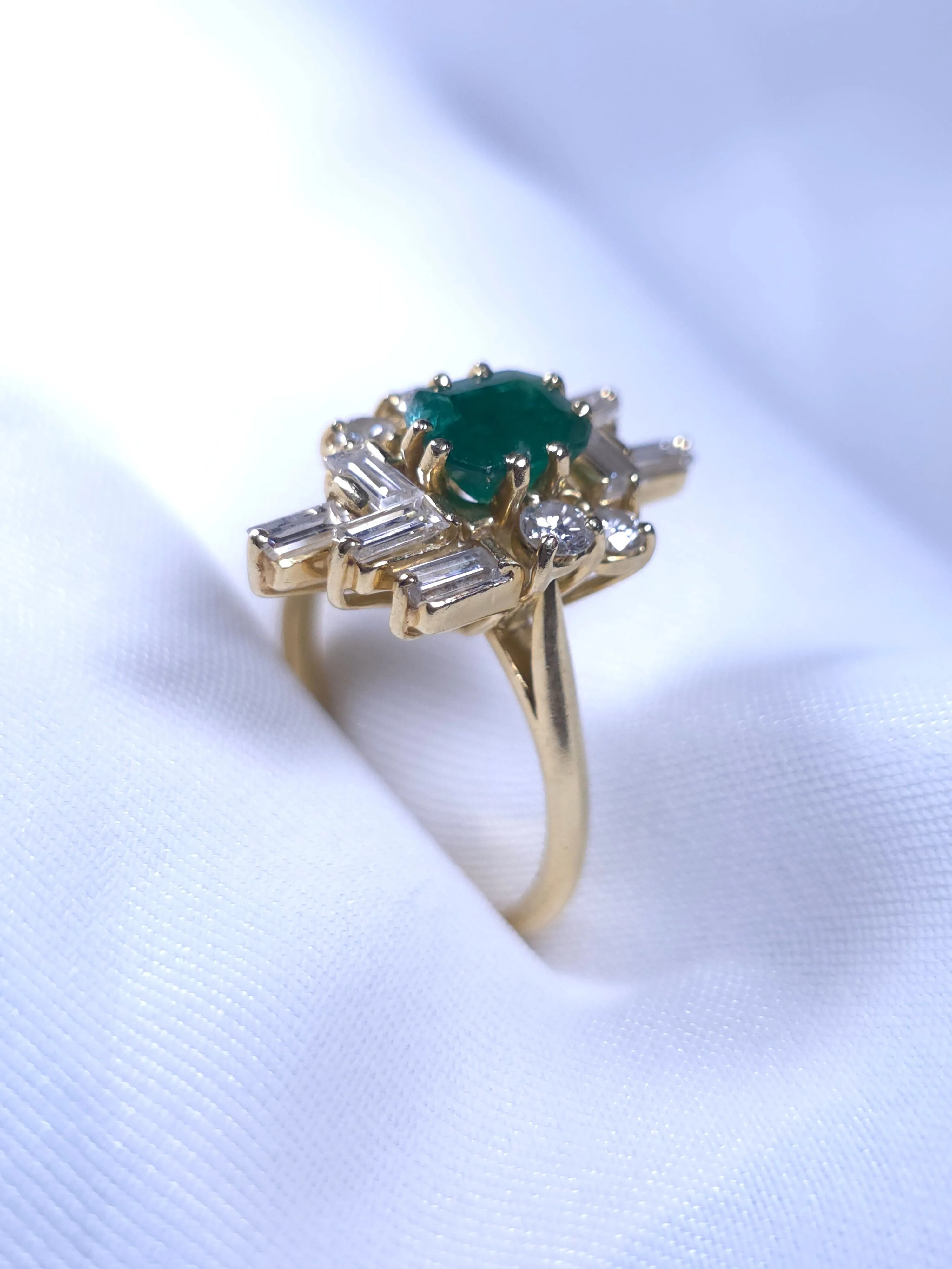 Bague Art Déco or jaune, émeraude, diamant sold by 58 Facettes product image thumbnail 3