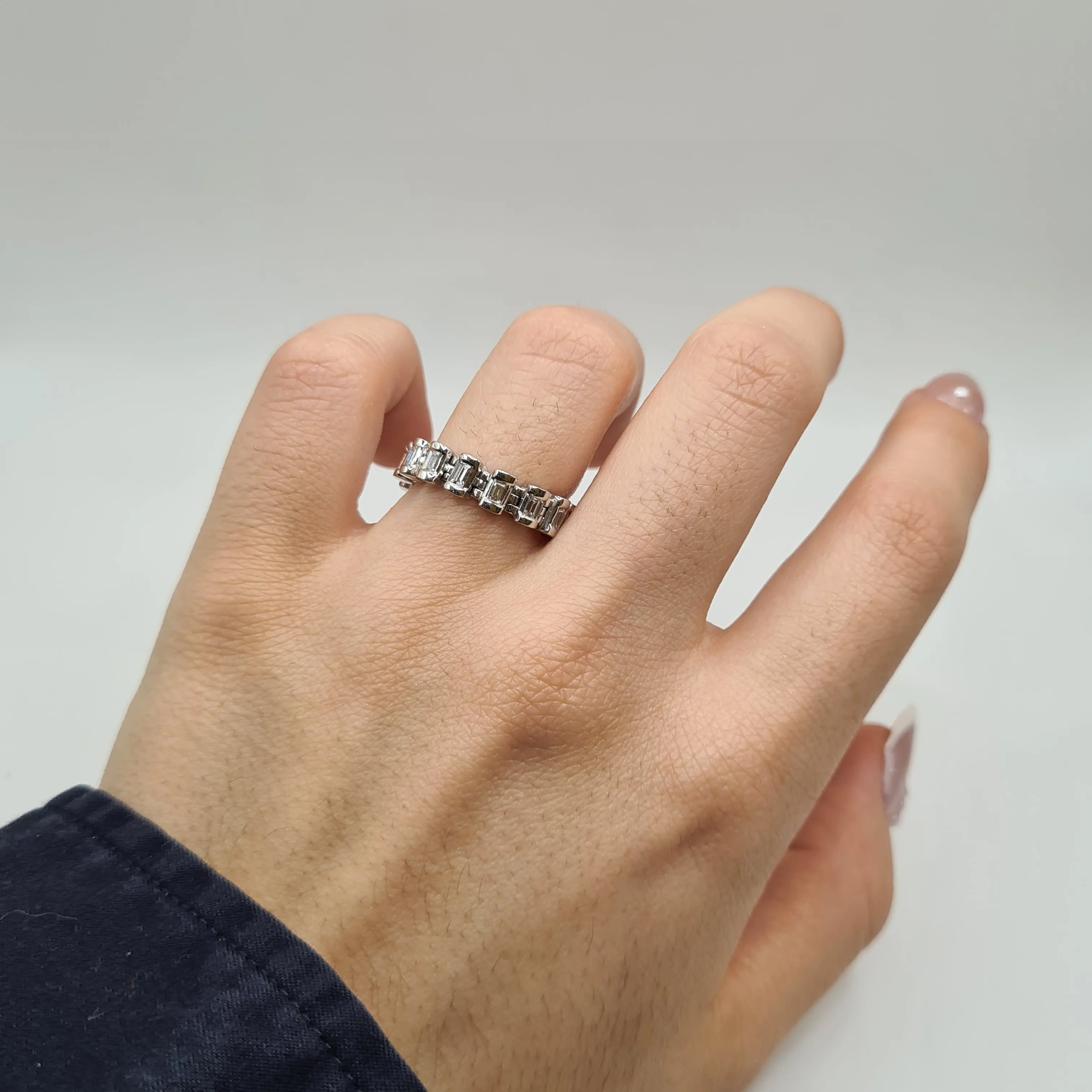 Bague articulée or blanc sertie de diamants baguettes sold by 58 Facettes product image thumbnail 2