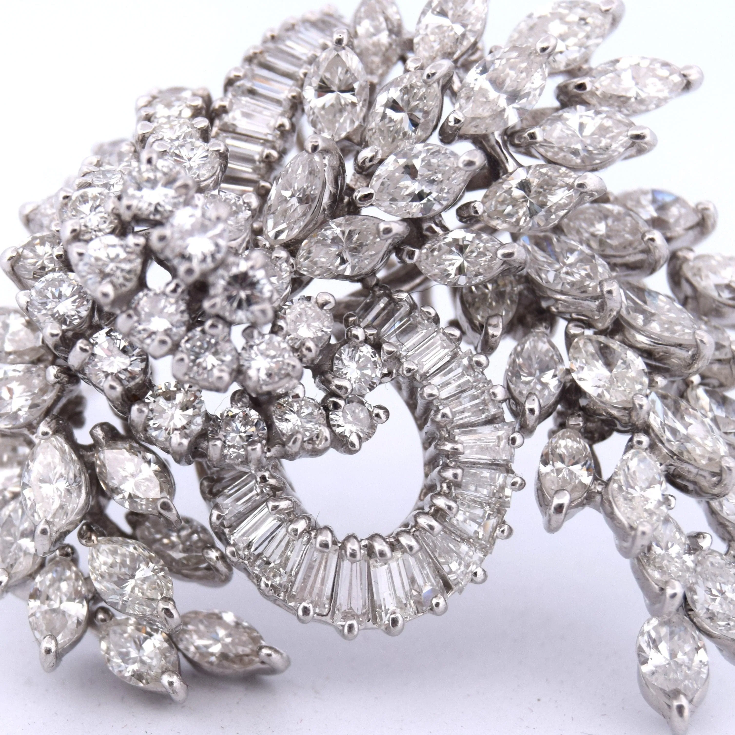 Broche ancienne en platine des années 1930 sold by 58 Facettes product image thumbnail 5