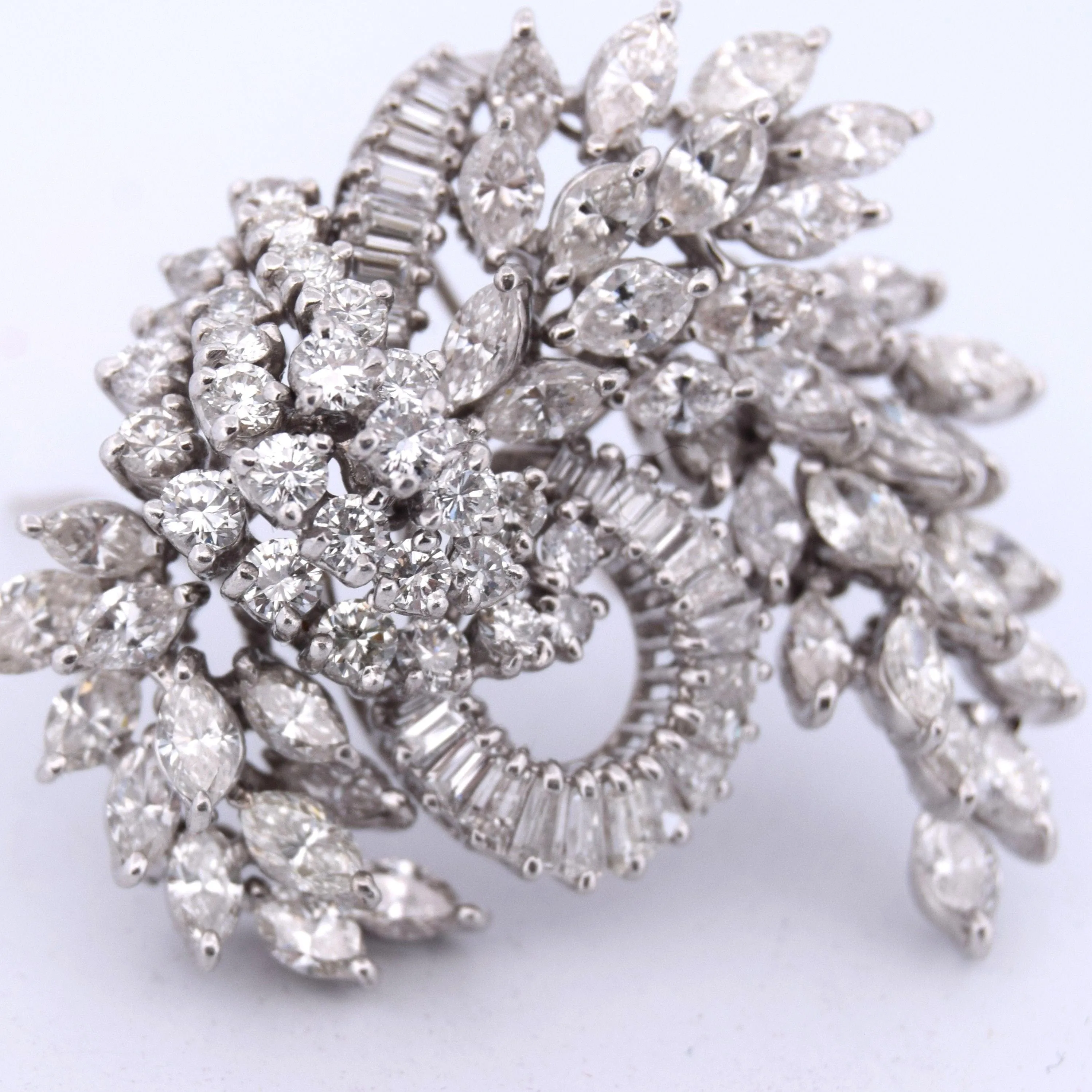 Broche ancienne en platine des années 1930 sold by 58 Facettes product image thumbnail 4