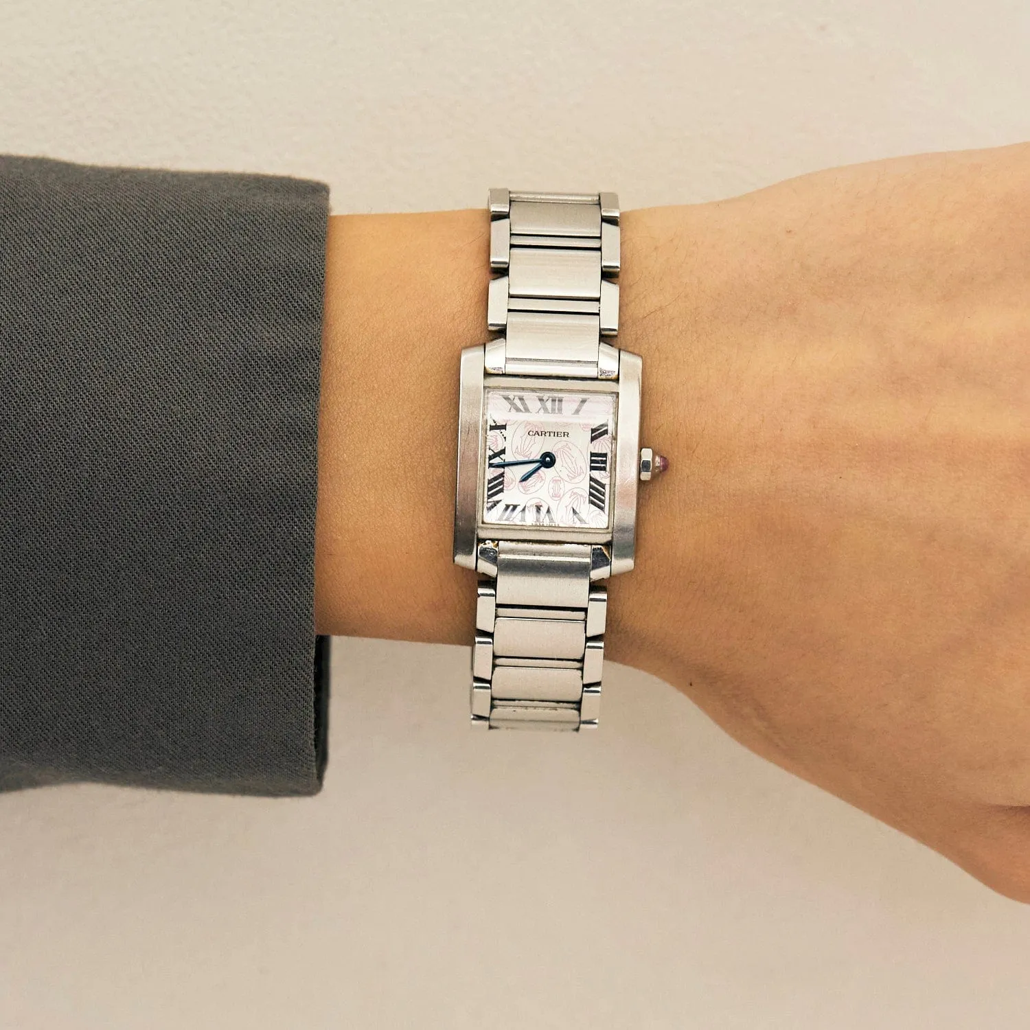 CARTIER - Montre tank en acier. sold by 58 Facettes product image thumbnail 2