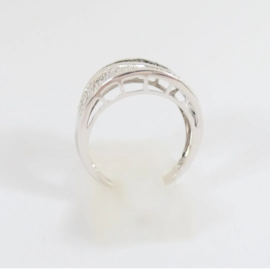 Bague bandeau en or gris, diamants noirs et blancs sold by 58 Facettes product image thumbnail 3