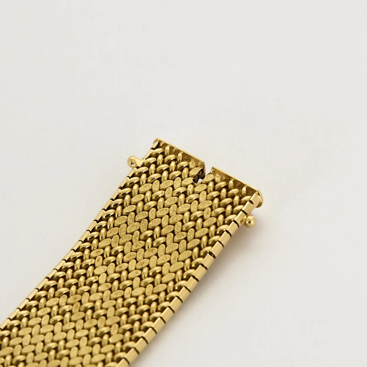 Bracelet en or jaune à maille polonaise sold by 58 Facettes product image thumbnail 5