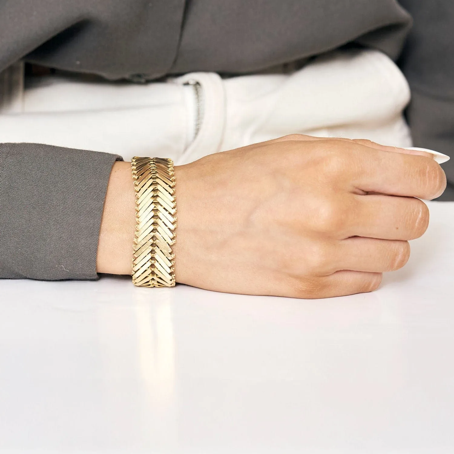 Bracelet chevron en or jaune sold by 58 Facettes product image thumbnail 2