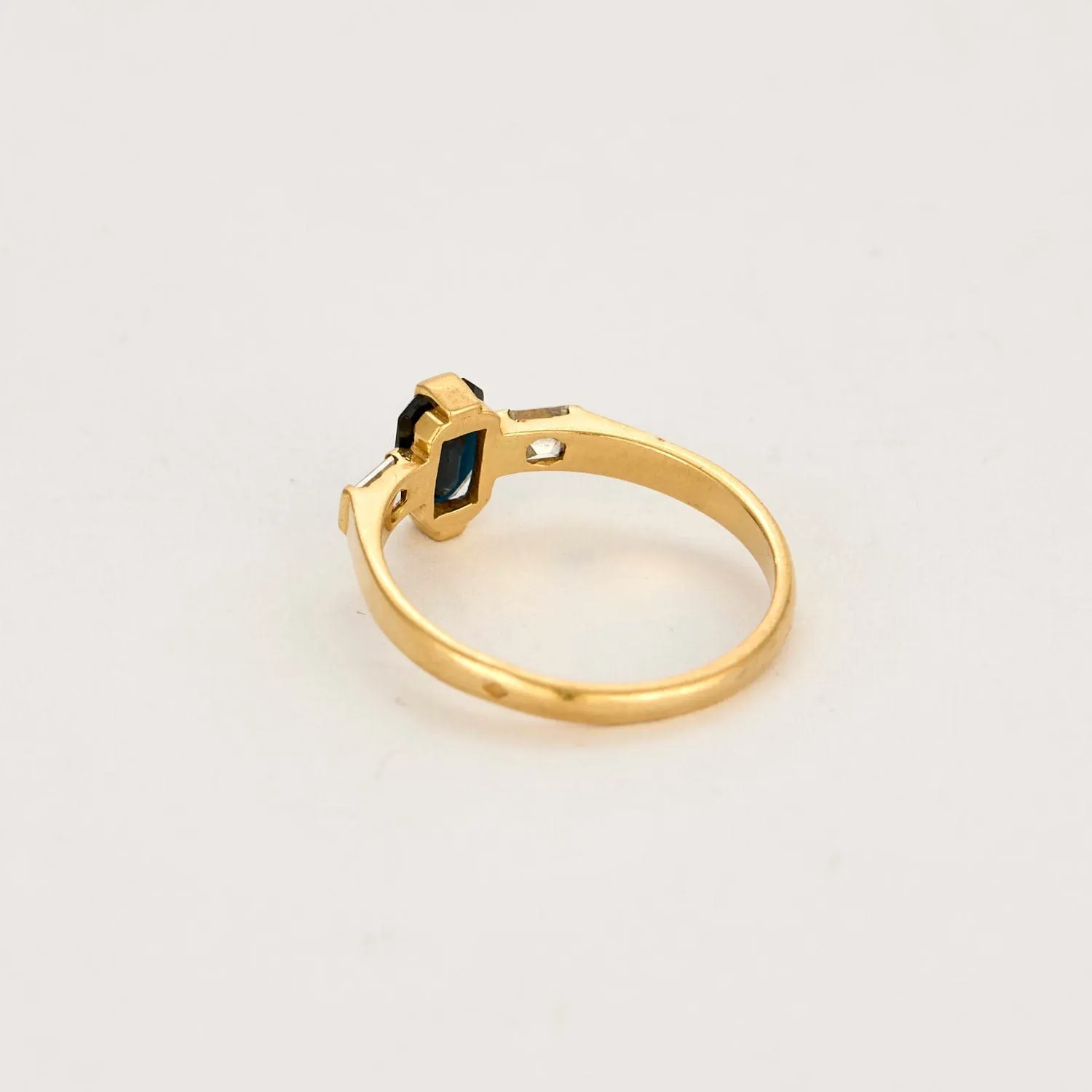 Bague or jaune, saphir et diamants sold by 58 Facettes product image thumbnail 5
