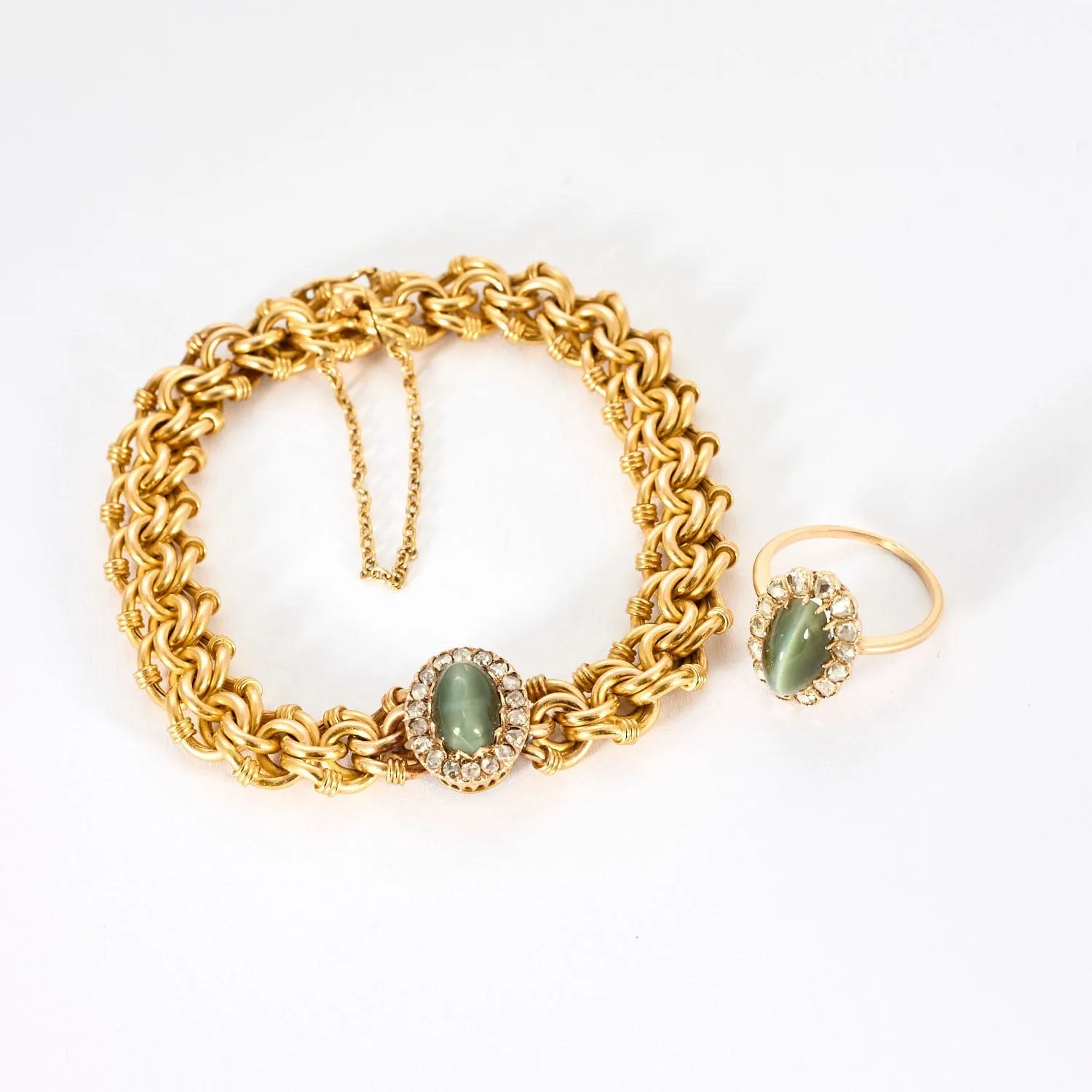 Bracelet or jaune, quartz oeil de chat et diamants sold by 58 Facettes product image thumbnail 3