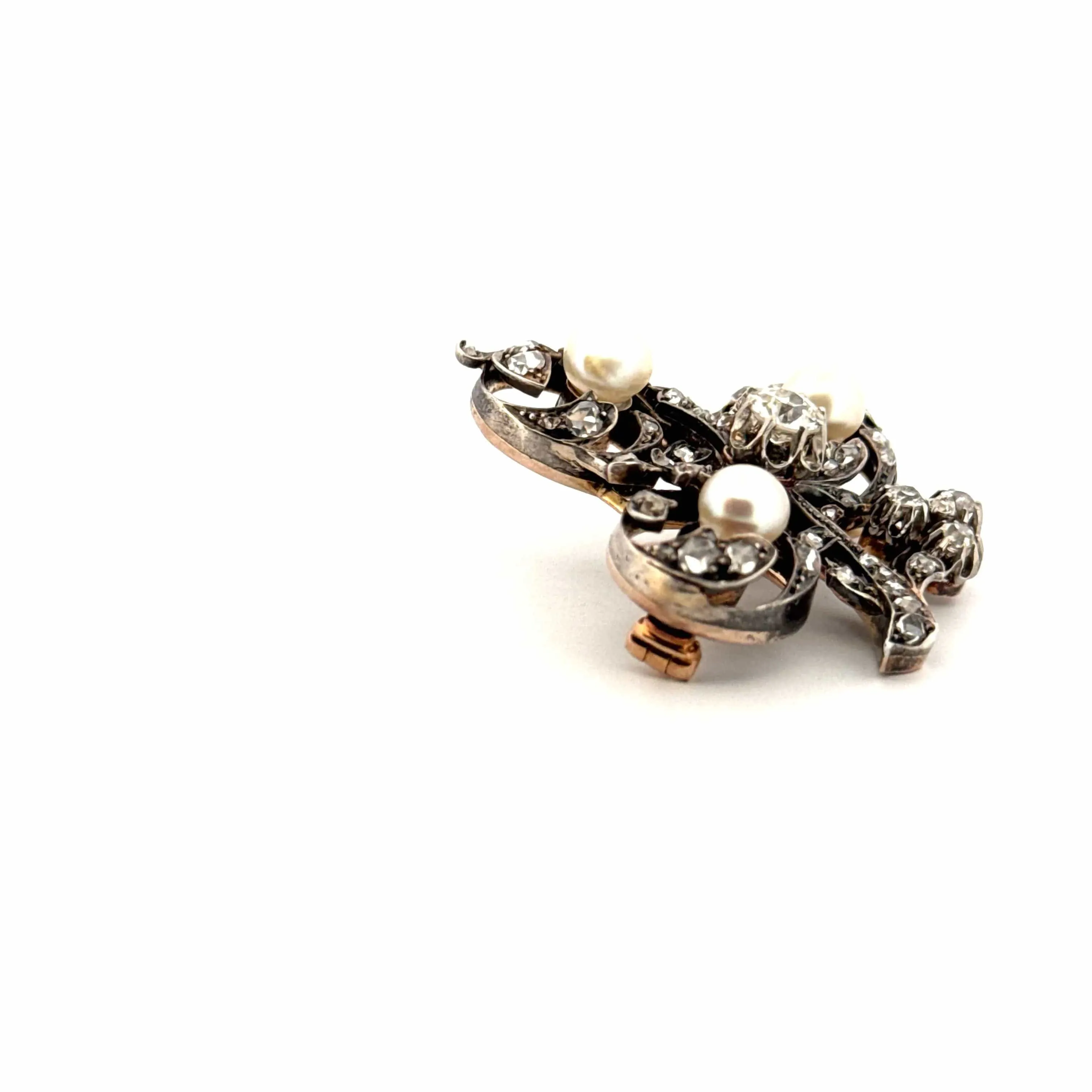 Broche Trèfle or blanc diamants et perles de culture sold by 58 Facettes product image thumbnail 5