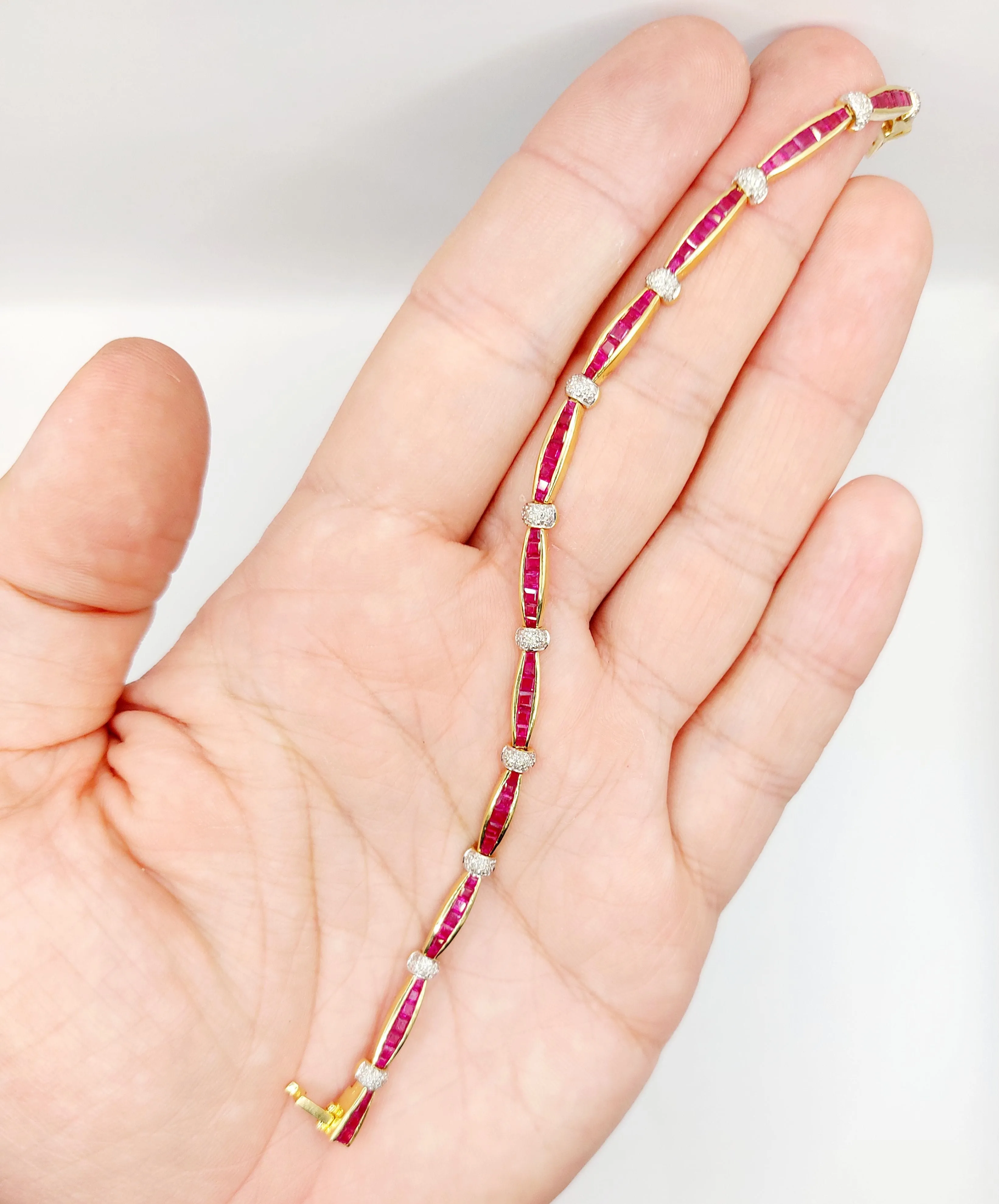 Bracelet Art déco or jaune, rubis calibrés synthétiques et diamants sold by 58 Facettes product image thumbnail 4